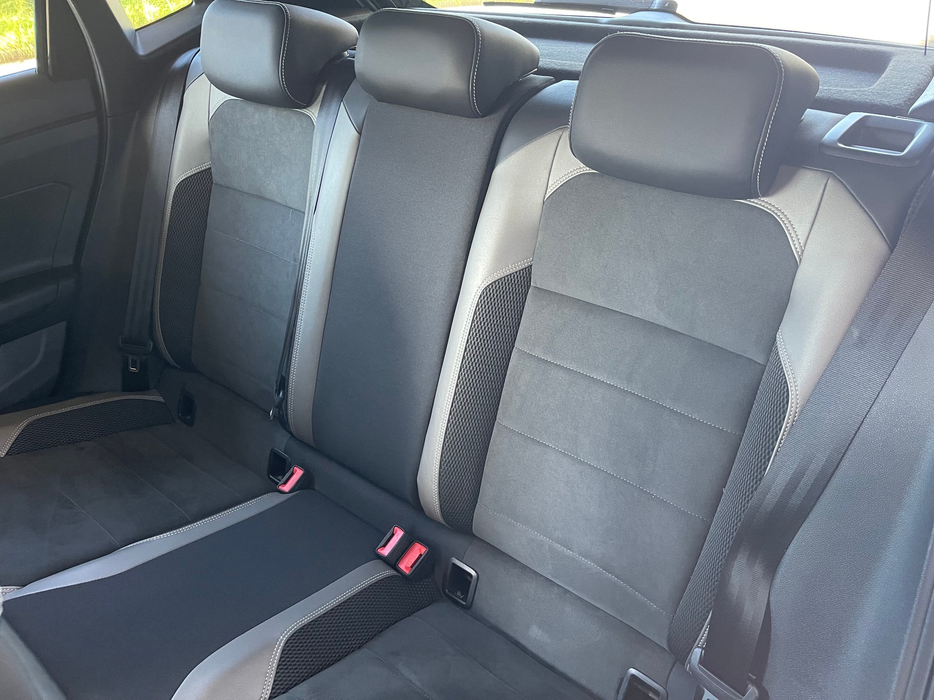 VW Polo 2.0 TSI GTI DSG-image-15
