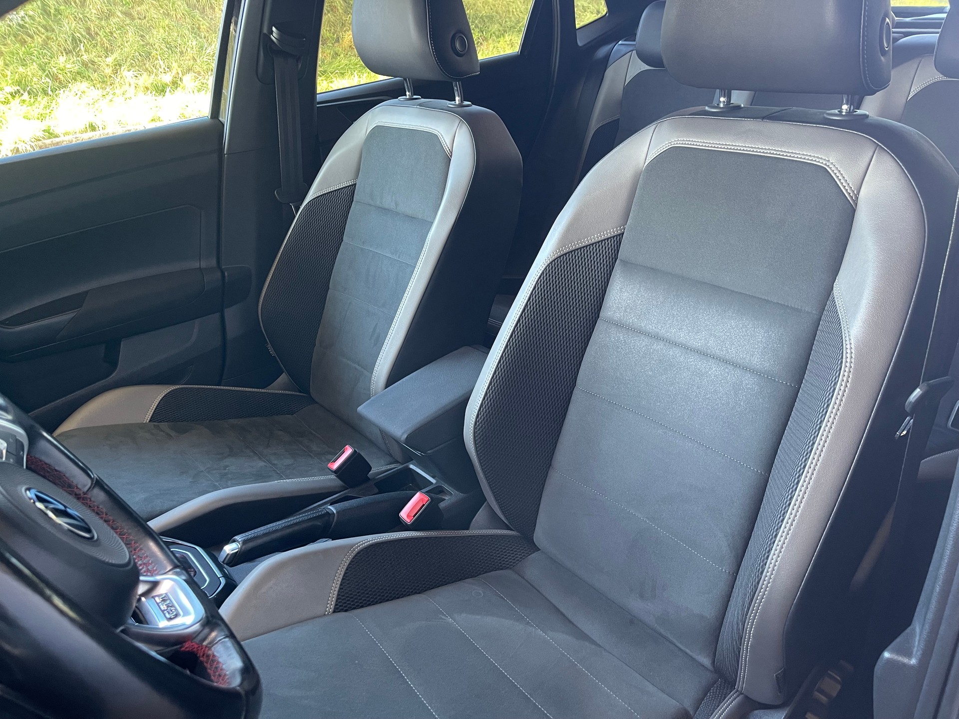 VW Polo 2.0 TSI GTI DSG-image-13