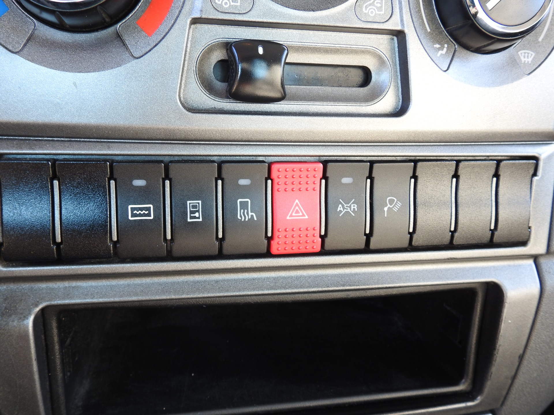 IVECO 35 C 15 V-image-23