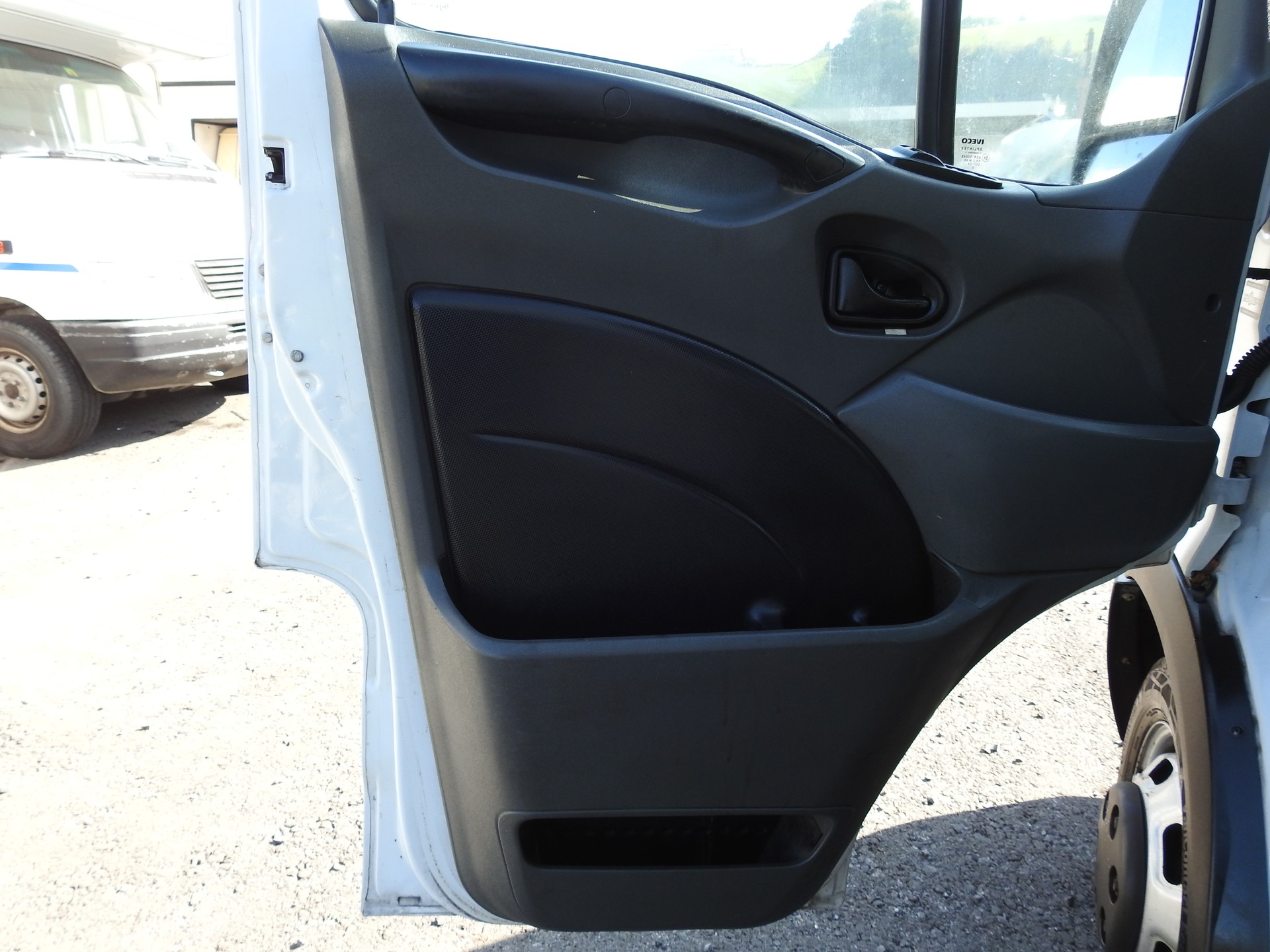IVECO 35 C 15 V-image-10