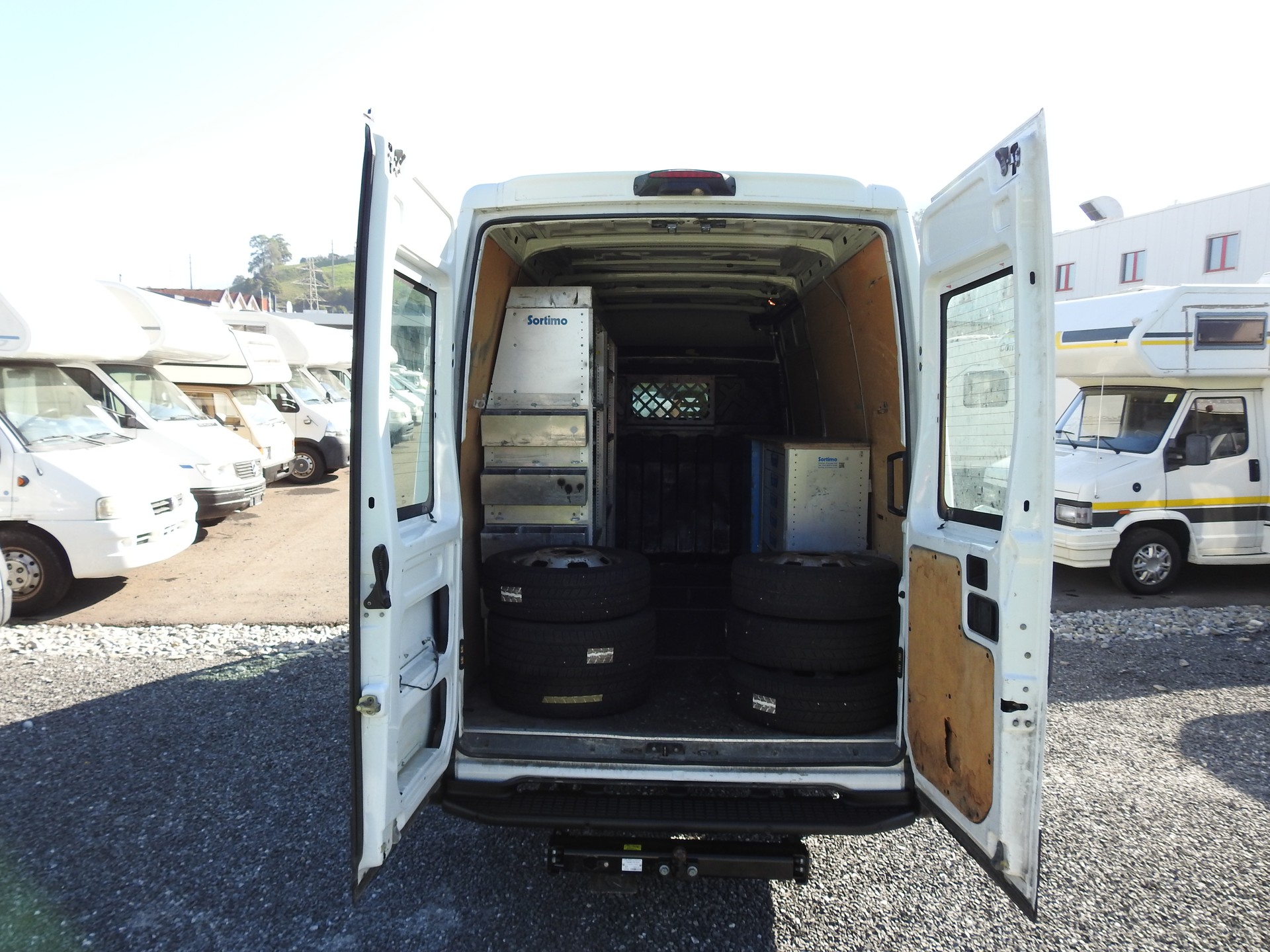 IVECO 35 C 15 V-image-11