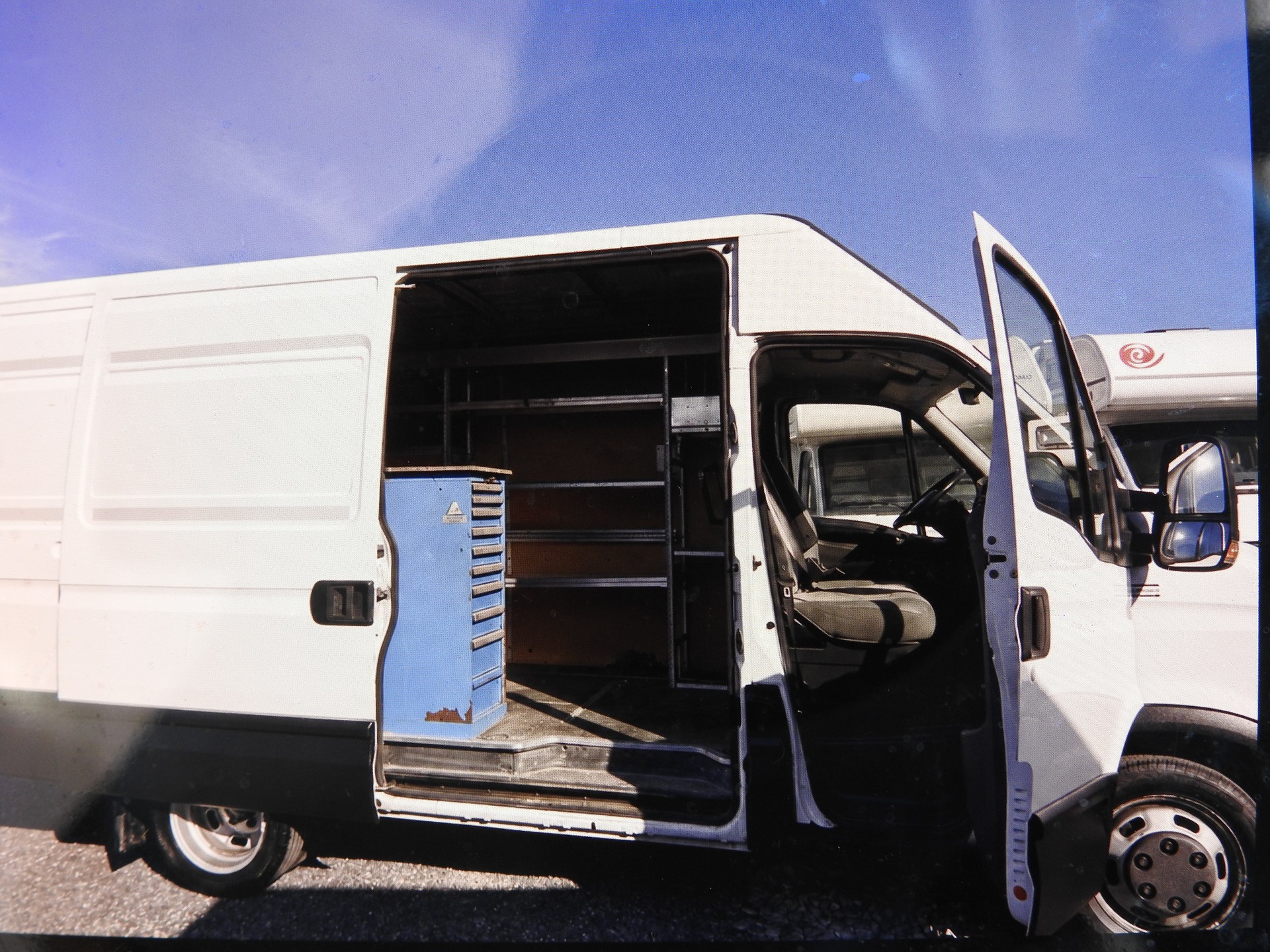 IVECO 35 C 15 V-image-8