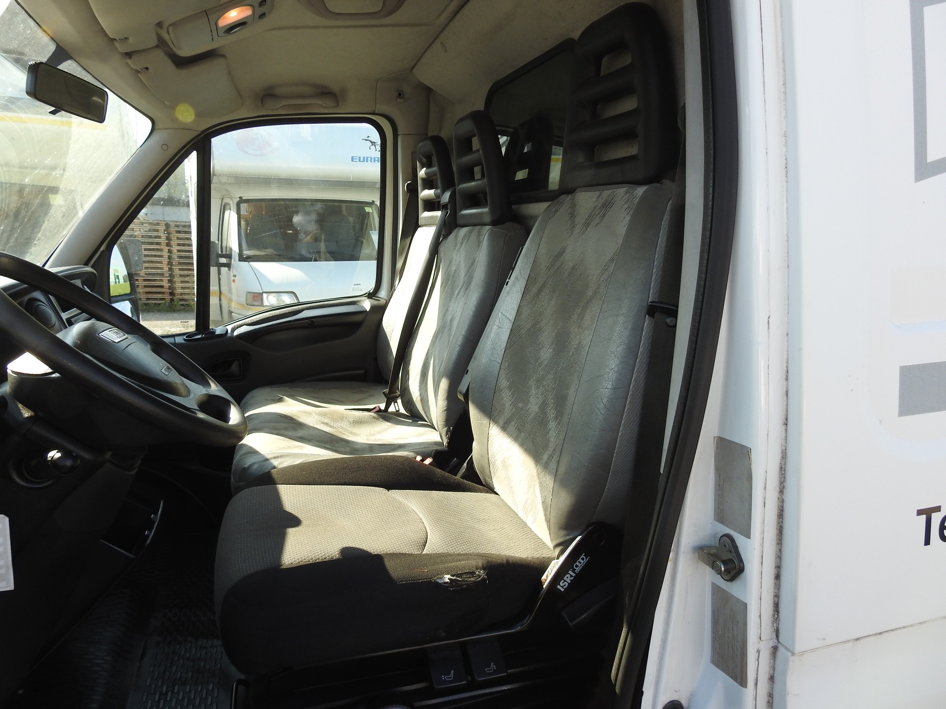 IVECO 35 C 15 V-image-15