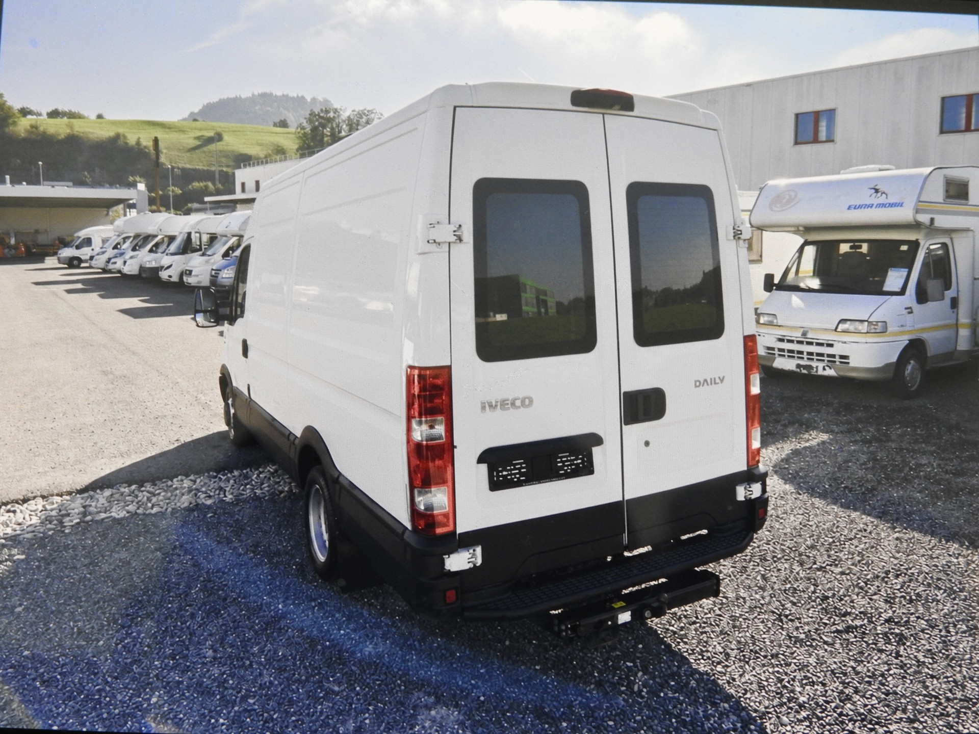 IVECO 35 C 15 V-image-3