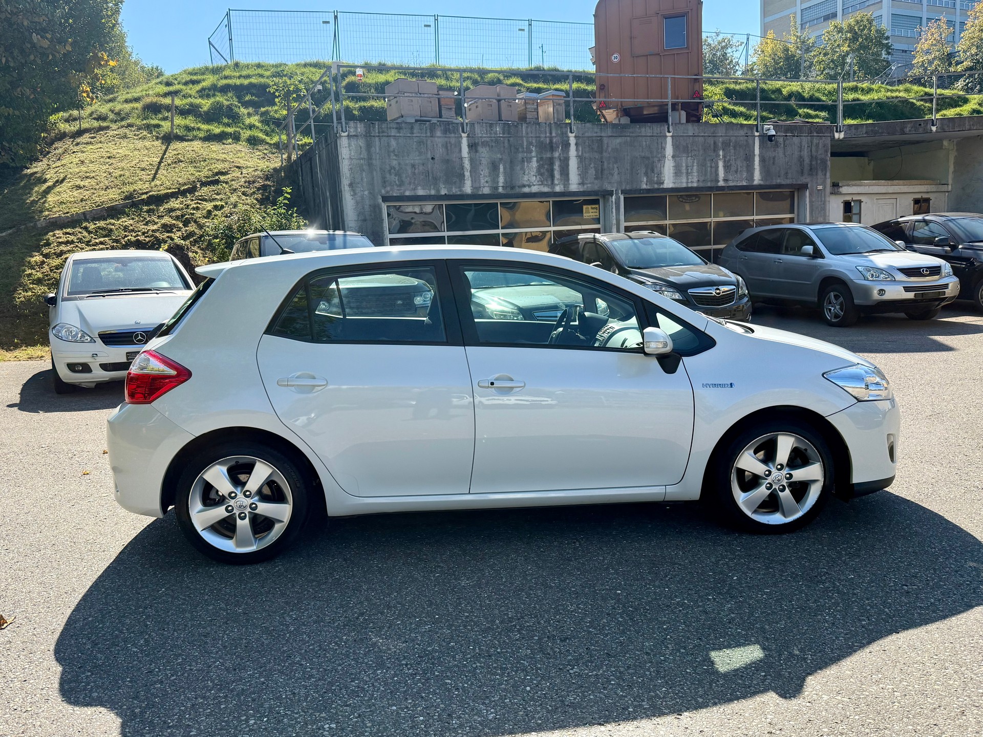 TOYOTA Auris 1.8 16V HSD Linea Sol-image-6