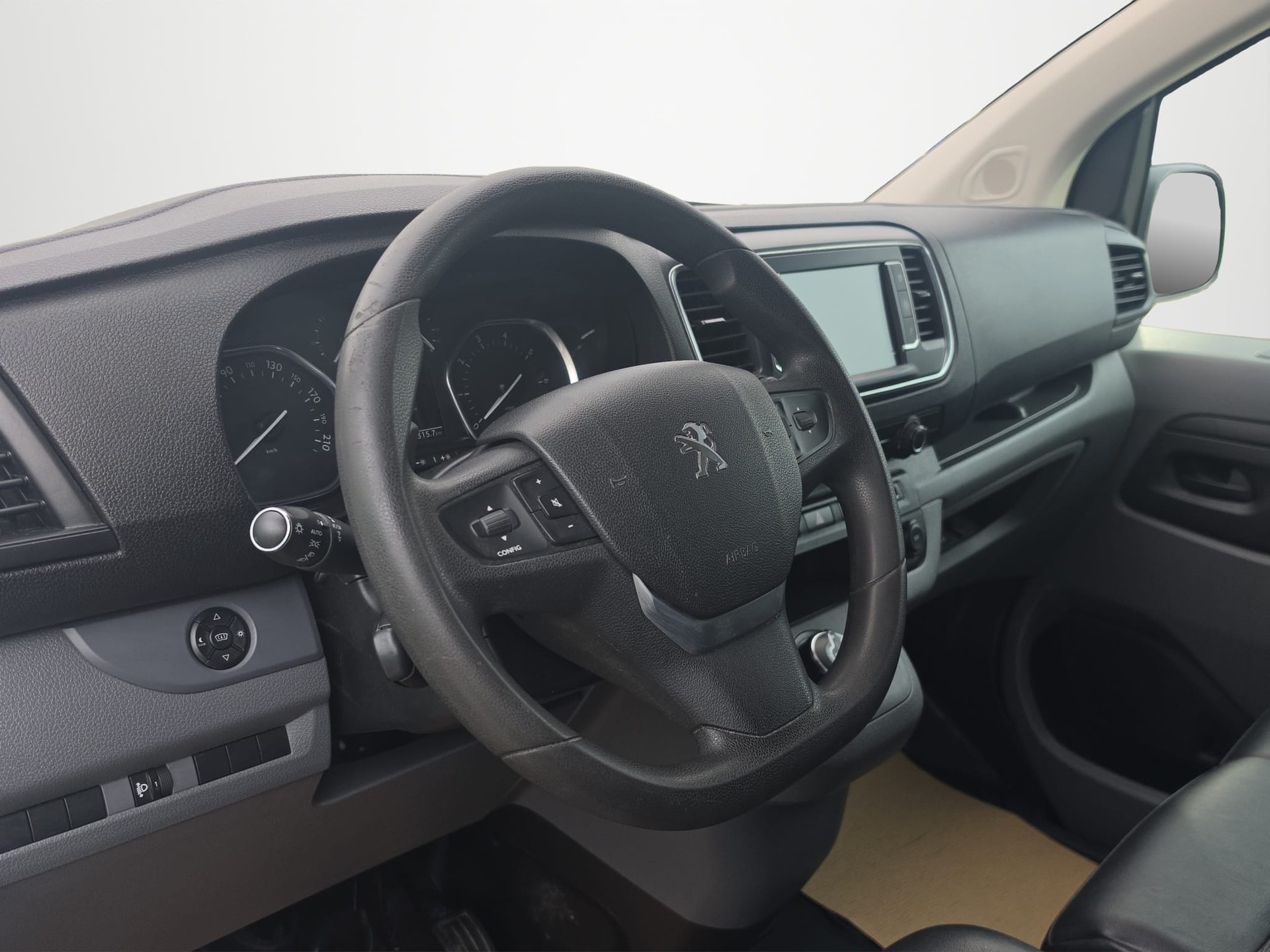 PEUGEOT Expert 2.0 BlueHDi 120 S&S Premium Standard EAT8-image-8