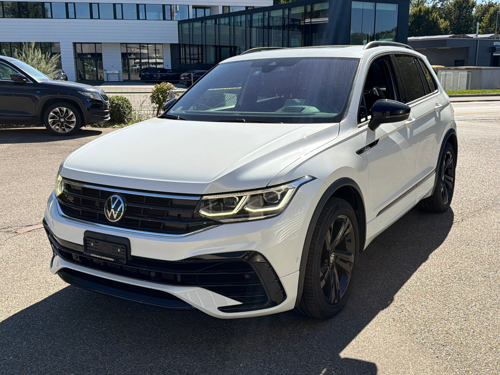 VW Tiguan 2.0 TDI SCR R-Line 4Motion DSG-image-0