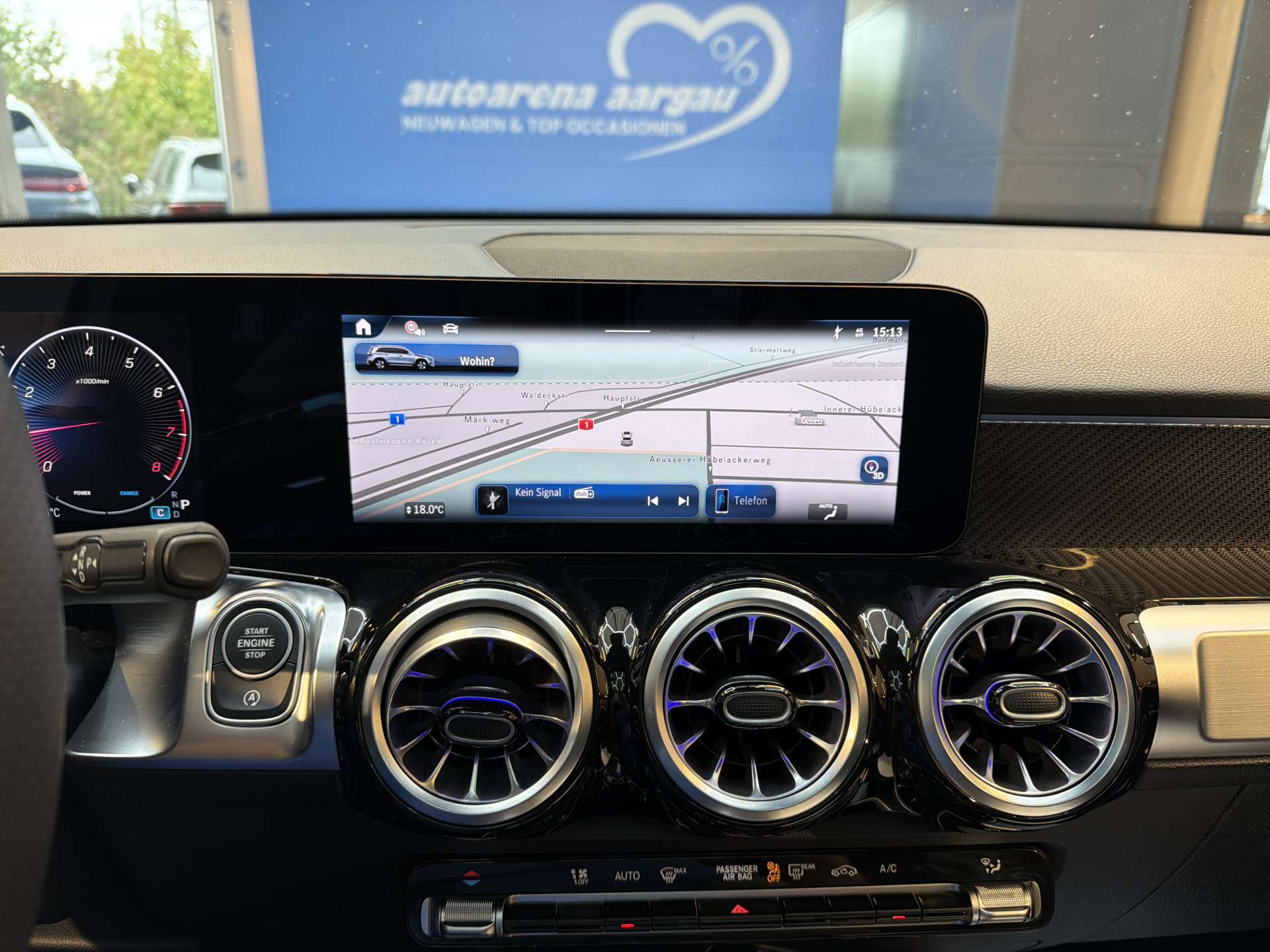 MERCEDES-BENZ GLB 250 4Matic AMG-Line G-Tronic Automat-image-1