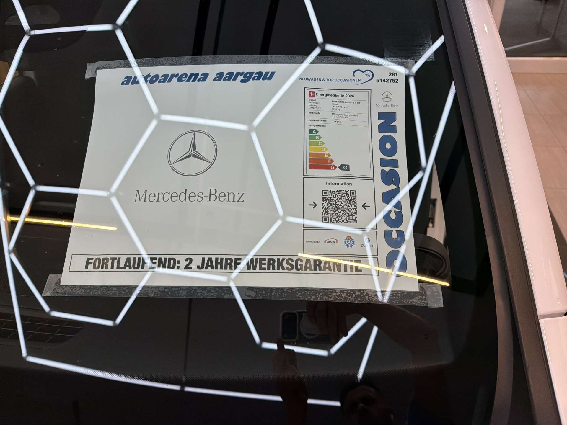 MERCEDES-BENZ GLB 250 4Matic AMG-Line G-Tronic Automat-image-3
