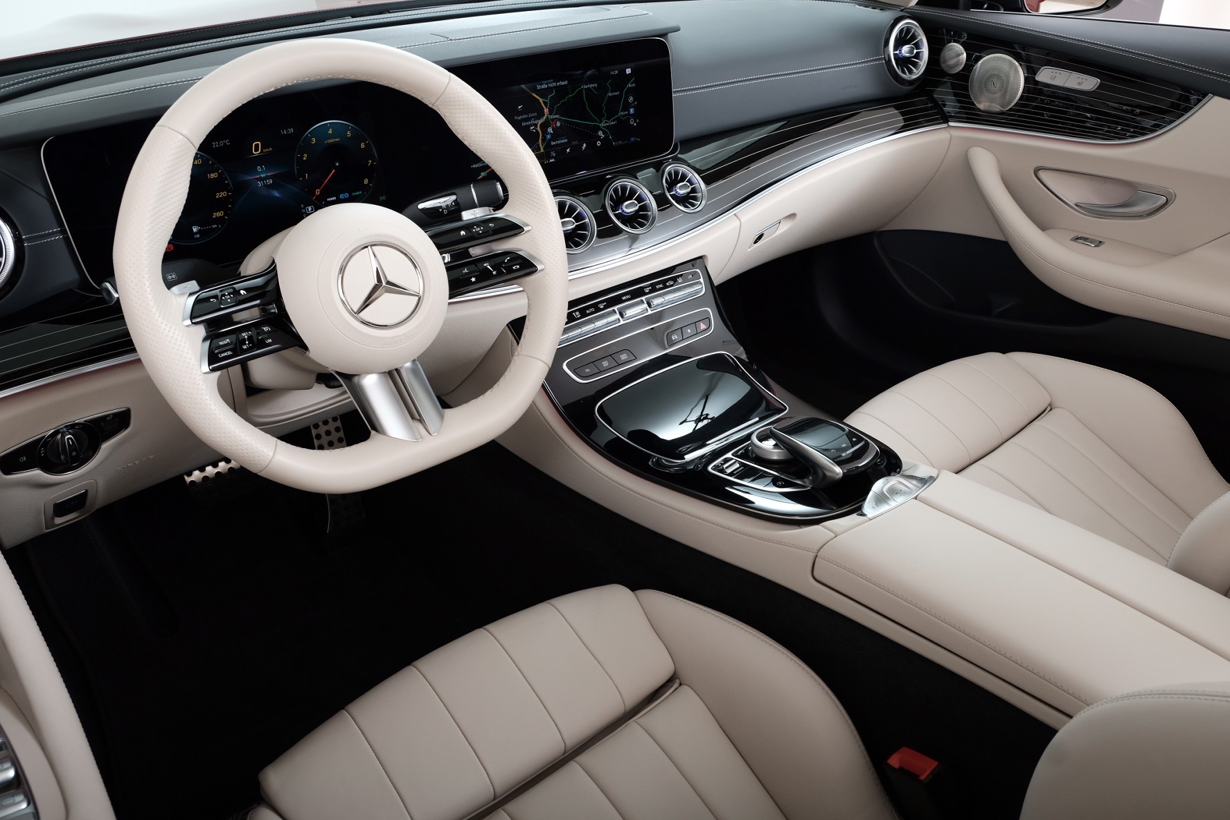 MERCEDES-BENZ E 450 AMG Line 4matic A238-image-11