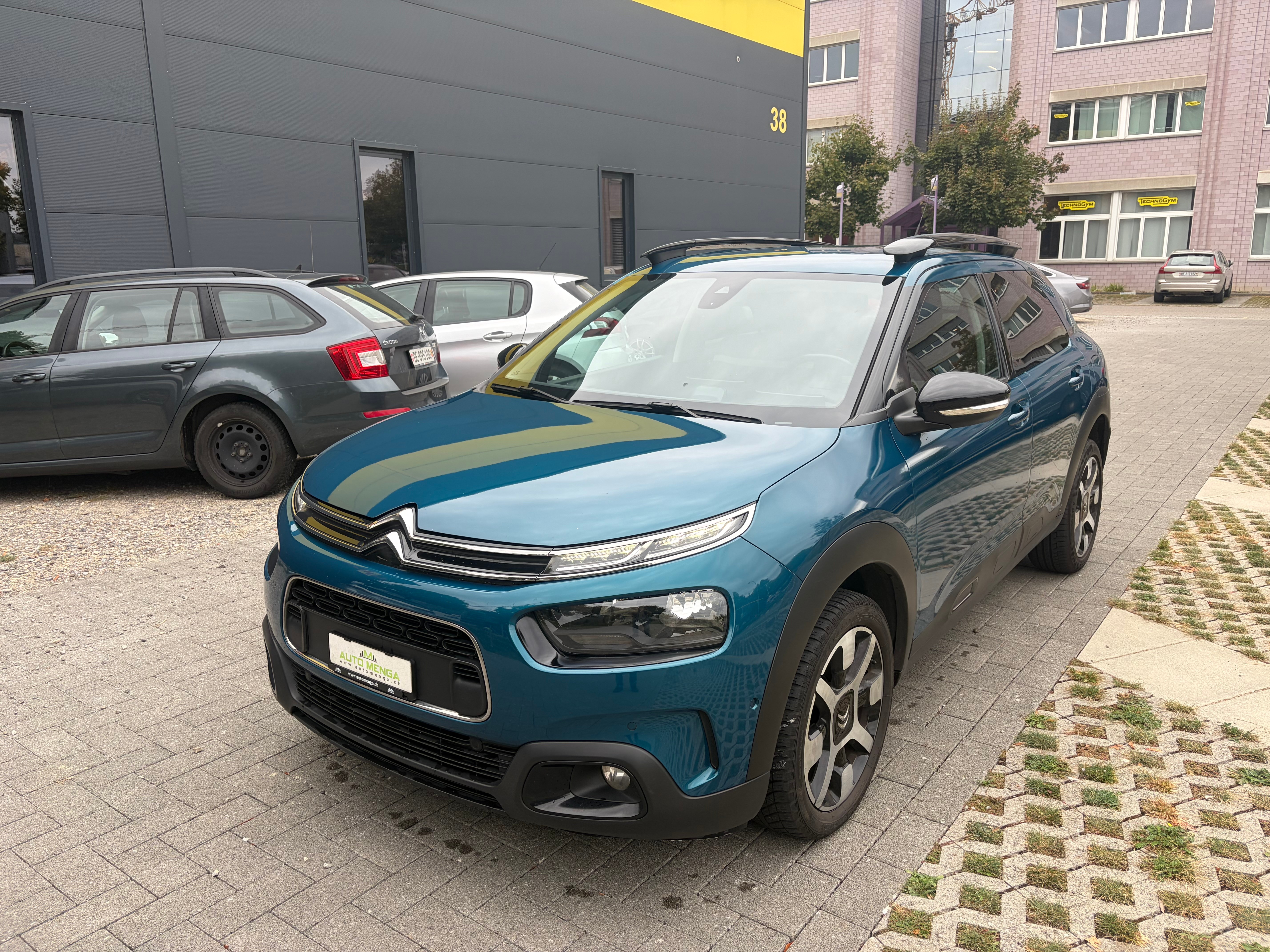 Car photo