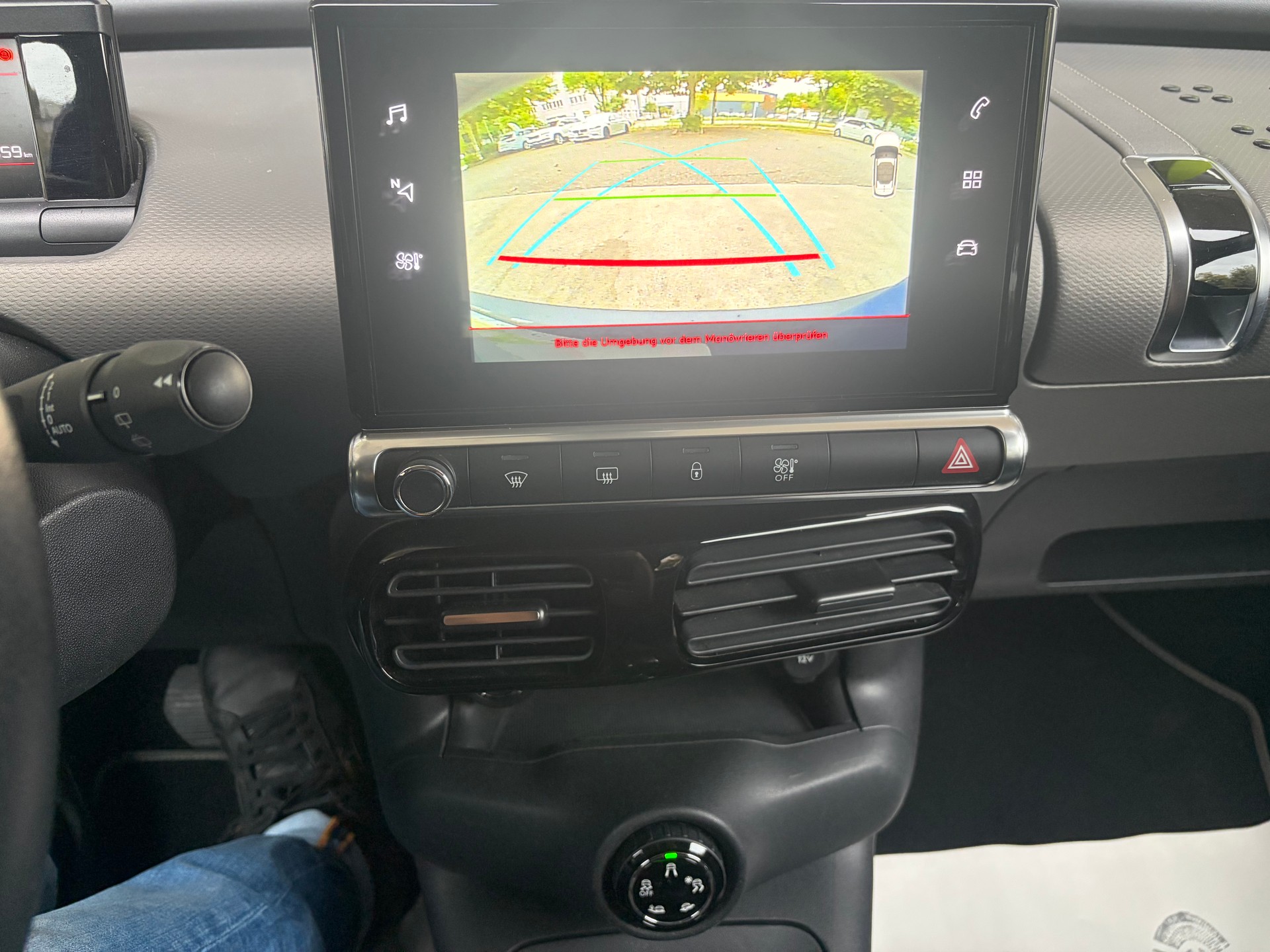 CITROEN C4 Cactus 1.2 Pure Tech Shine EAT6-image-14