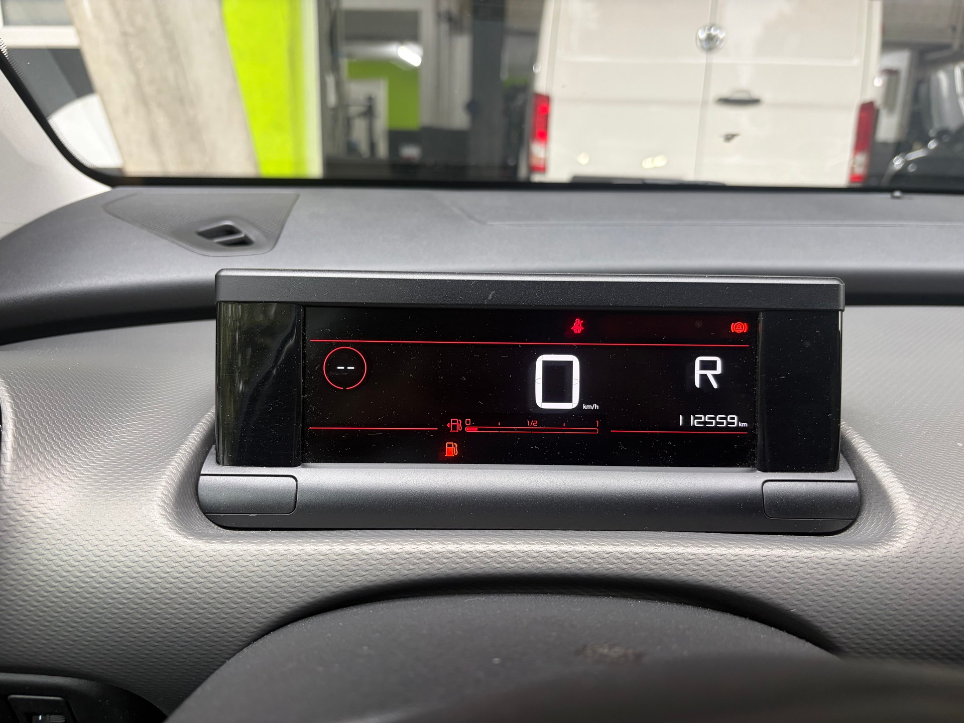 CITROEN C4 Cactus 1.2 Pure Tech Shine EAT6-image-15
