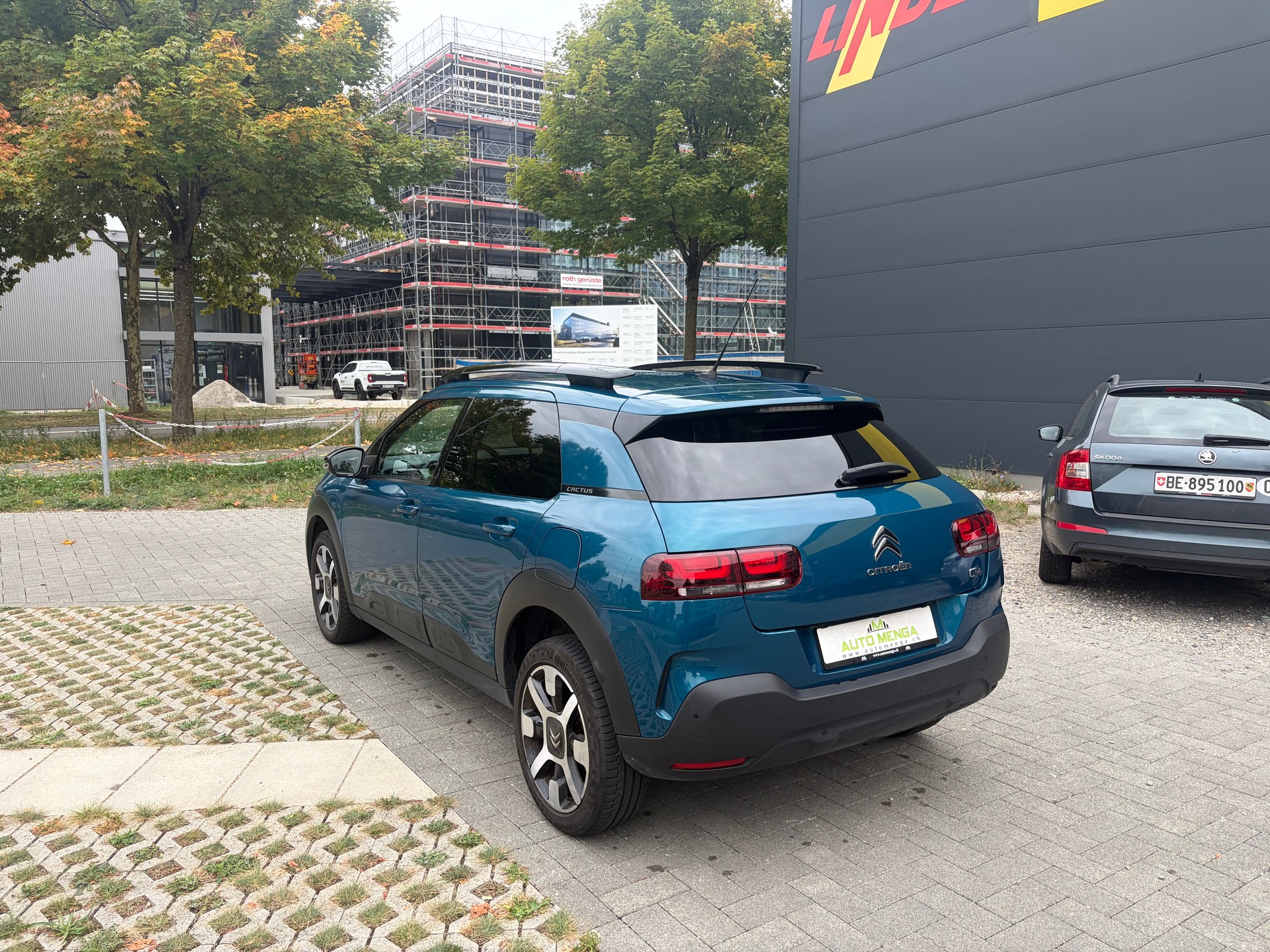 CITROEN C4 Cactus 1.2 Pure Tech Shine EAT6-image-6
