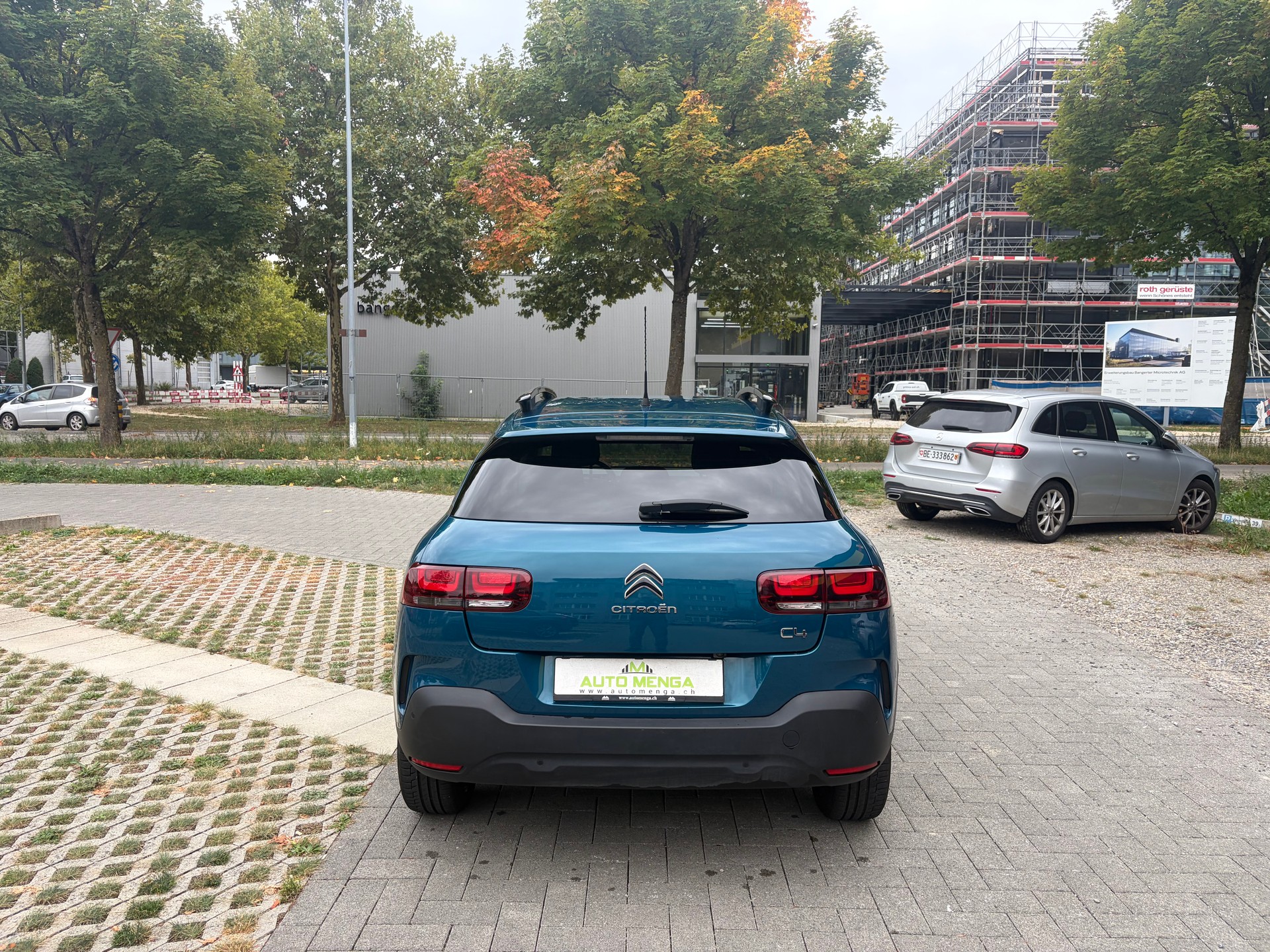 CITROEN C4 Cactus 1.2 Pure Tech Shine EAT6-image-5