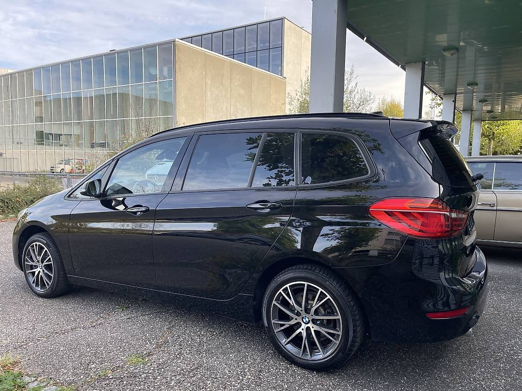 BMW 218d Gran Tourer Steptronic-image-3