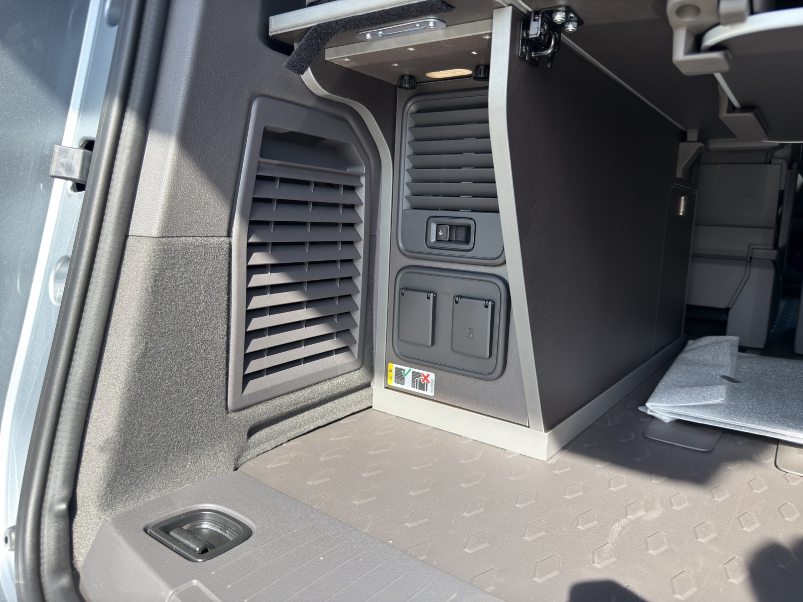 VW Cali Beach Tour Liberty 2.0 TDI 150PS DSG-image-13