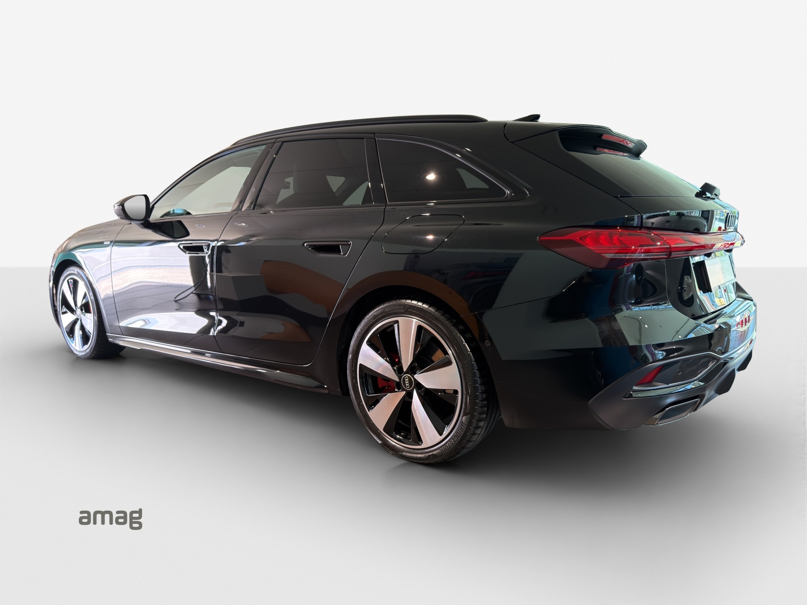 AUDI A5 Avant e-hybrid quattro 270 kW S tronic-image-1