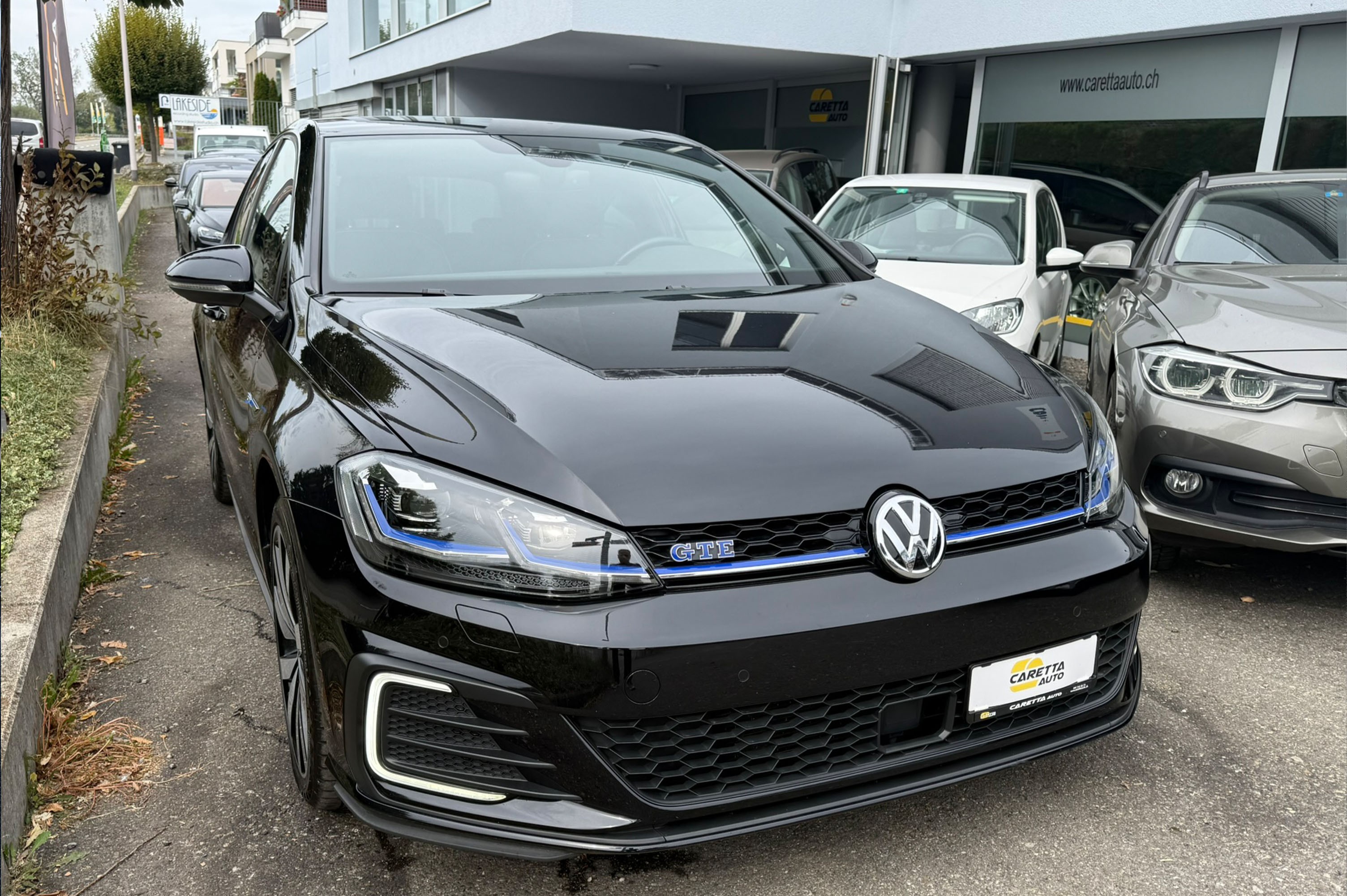 Car photo