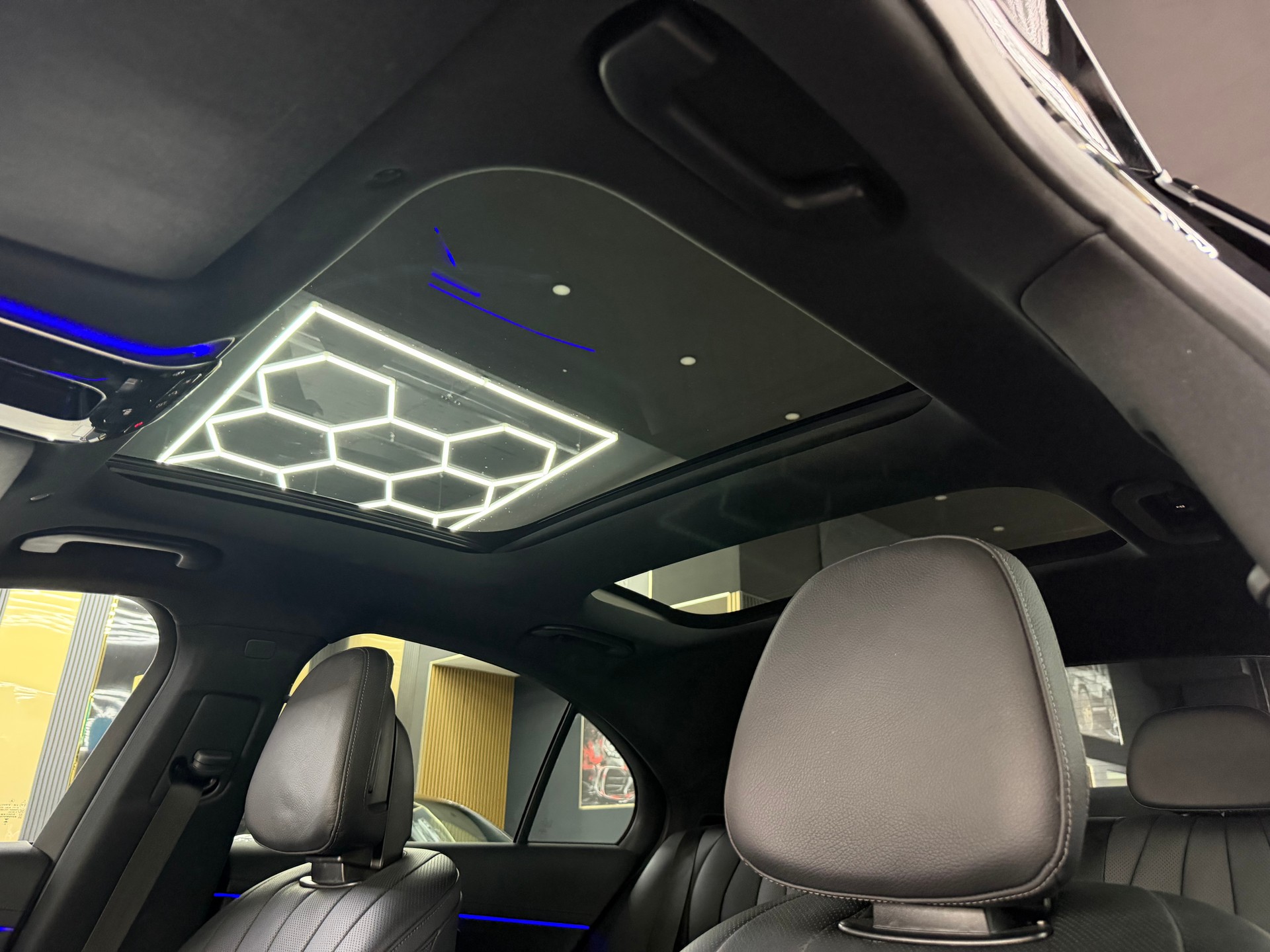 MERCEDES-BENZ E 220 d 4Matic 9G-Tronic-image-20