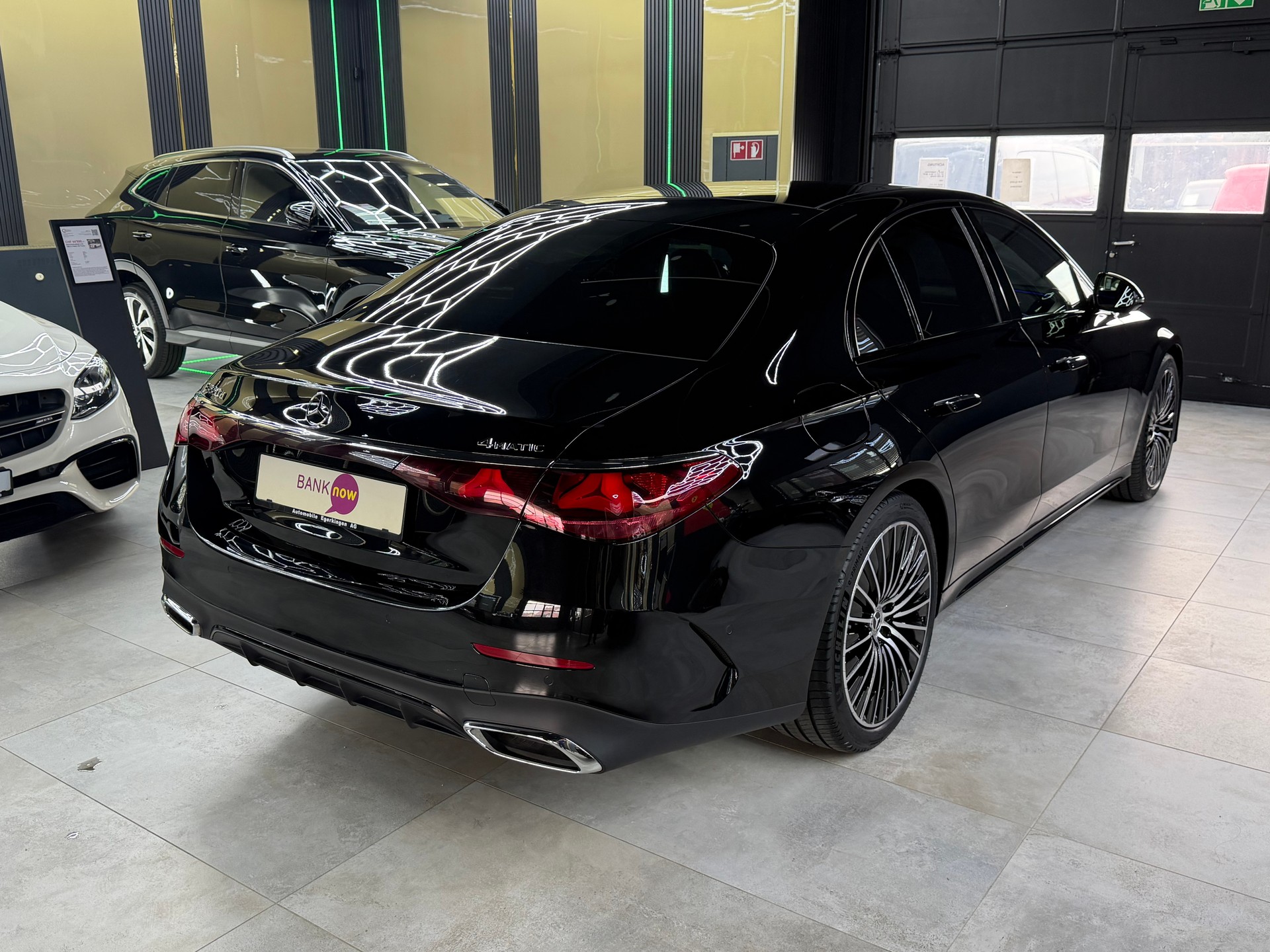 MERCEDES-BENZ E 220 d 4Matic 9G-Tronic-image-4