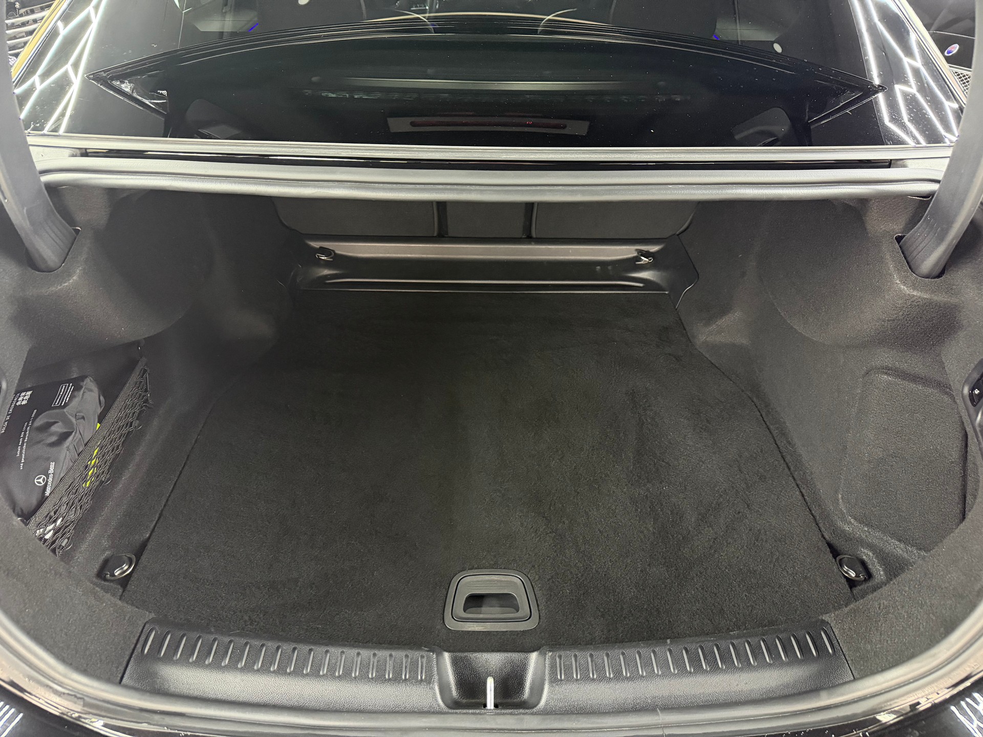 MERCEDES-BENZ E 220 d 4Matic 9G-Tronic-image-15