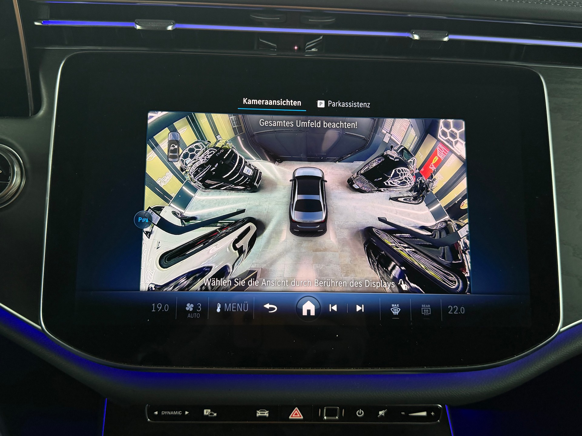 MERCEDES-BENZ E 220 d 4Matic 9G-Tronic-image-19