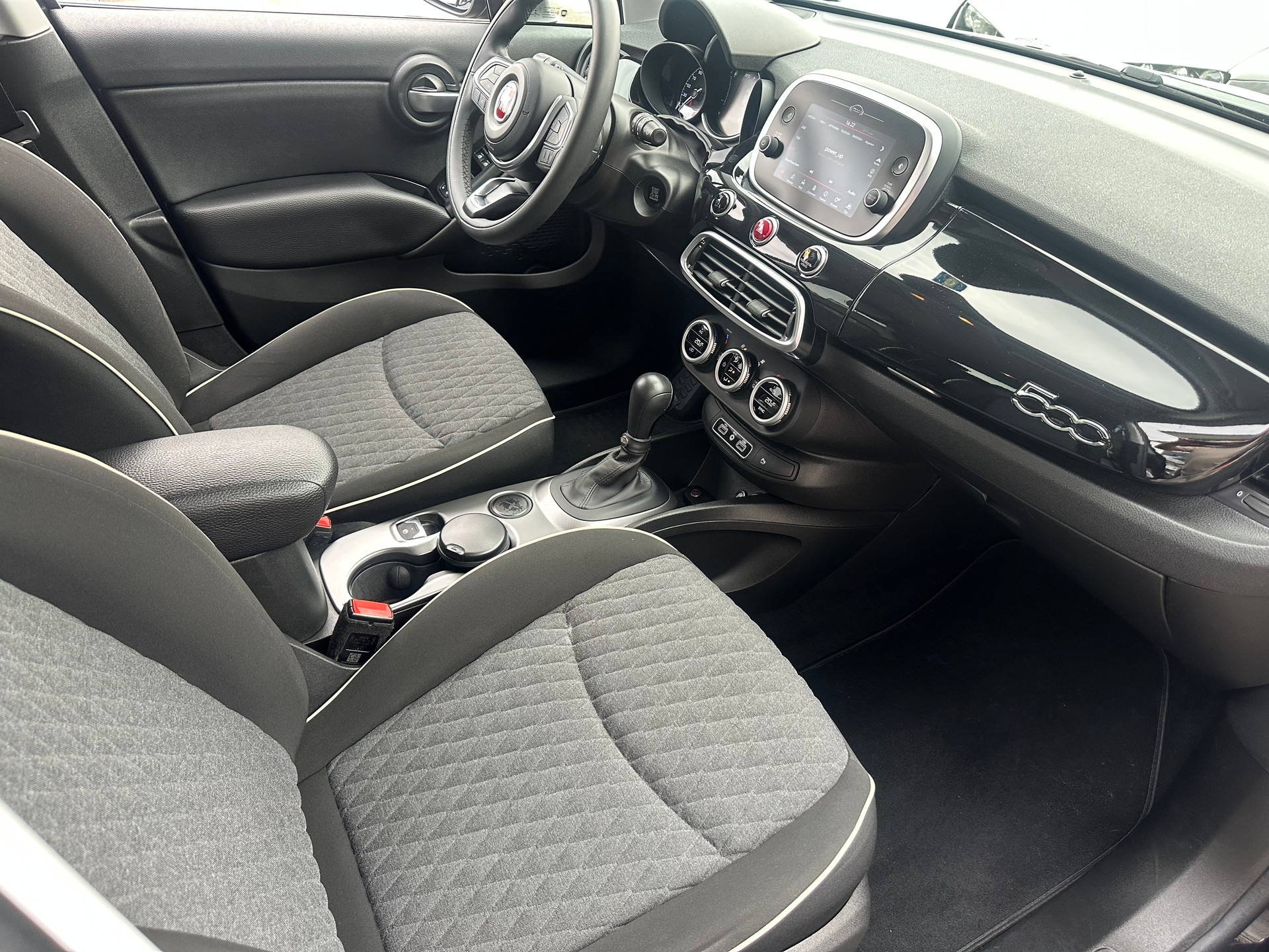 FIAT 500X 1.3 TBGSE City Cross-image-9