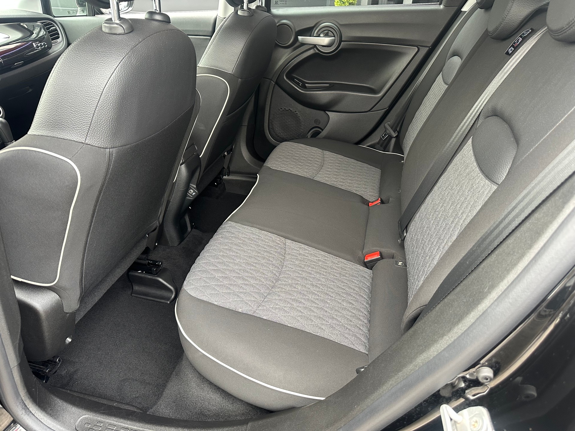 FIAT 500X 1.3 TBGSE City Cross-image-13