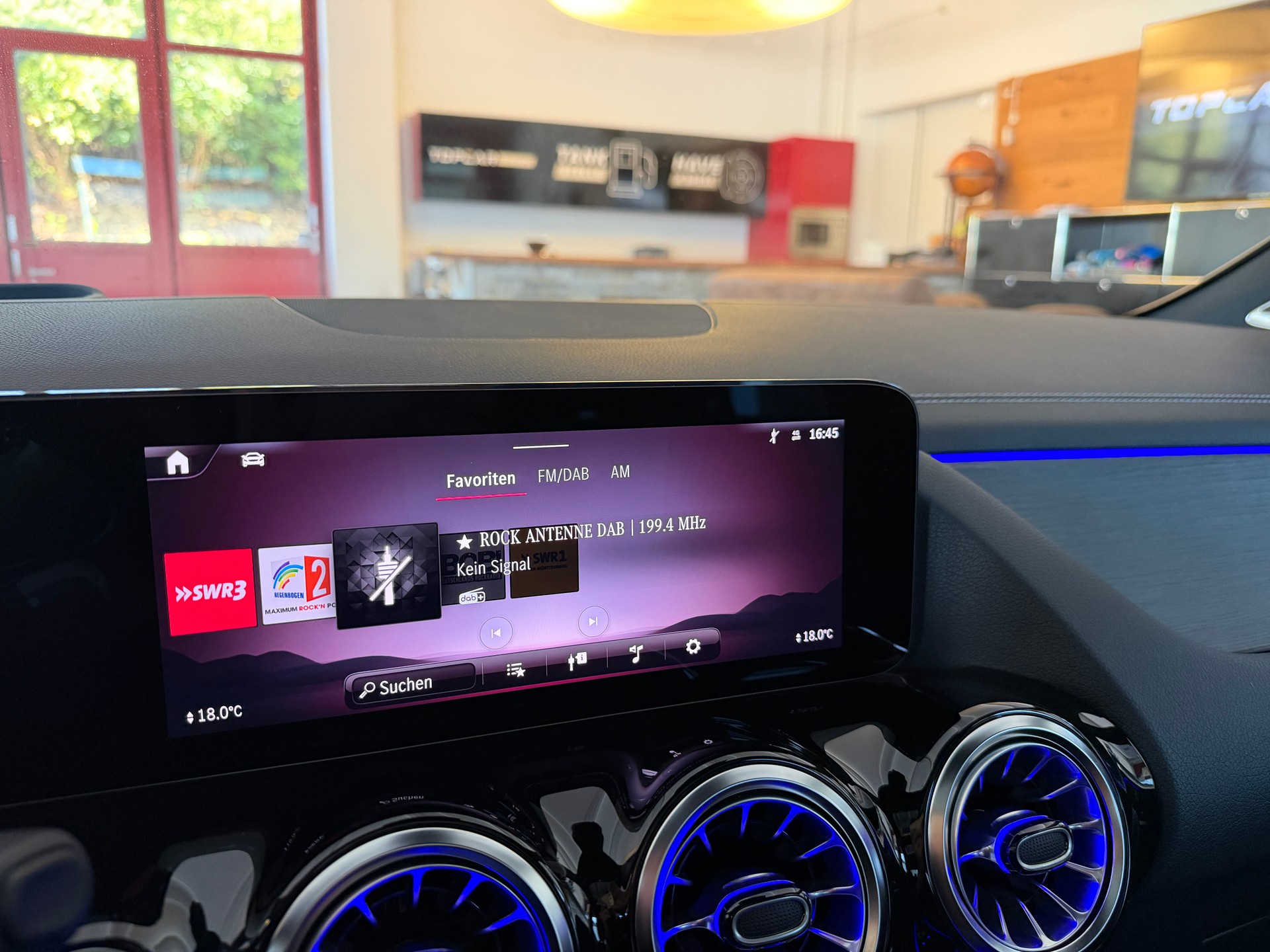 MERCEDES-BENZ GLA 250 4Matic AMG Line 8G-DCT-image-26