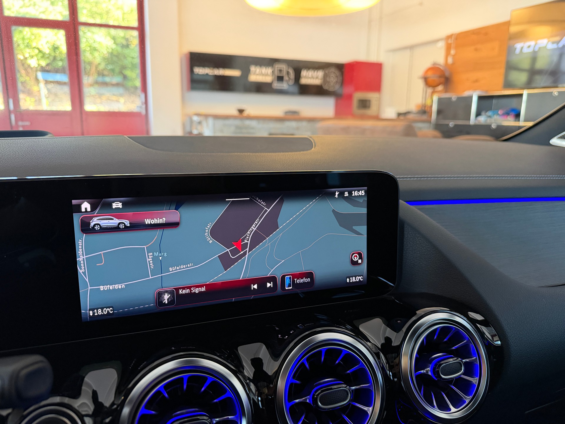MERCEDES-BENZ GLA 250 4Matic AMG Line 8G-DCT-image-19