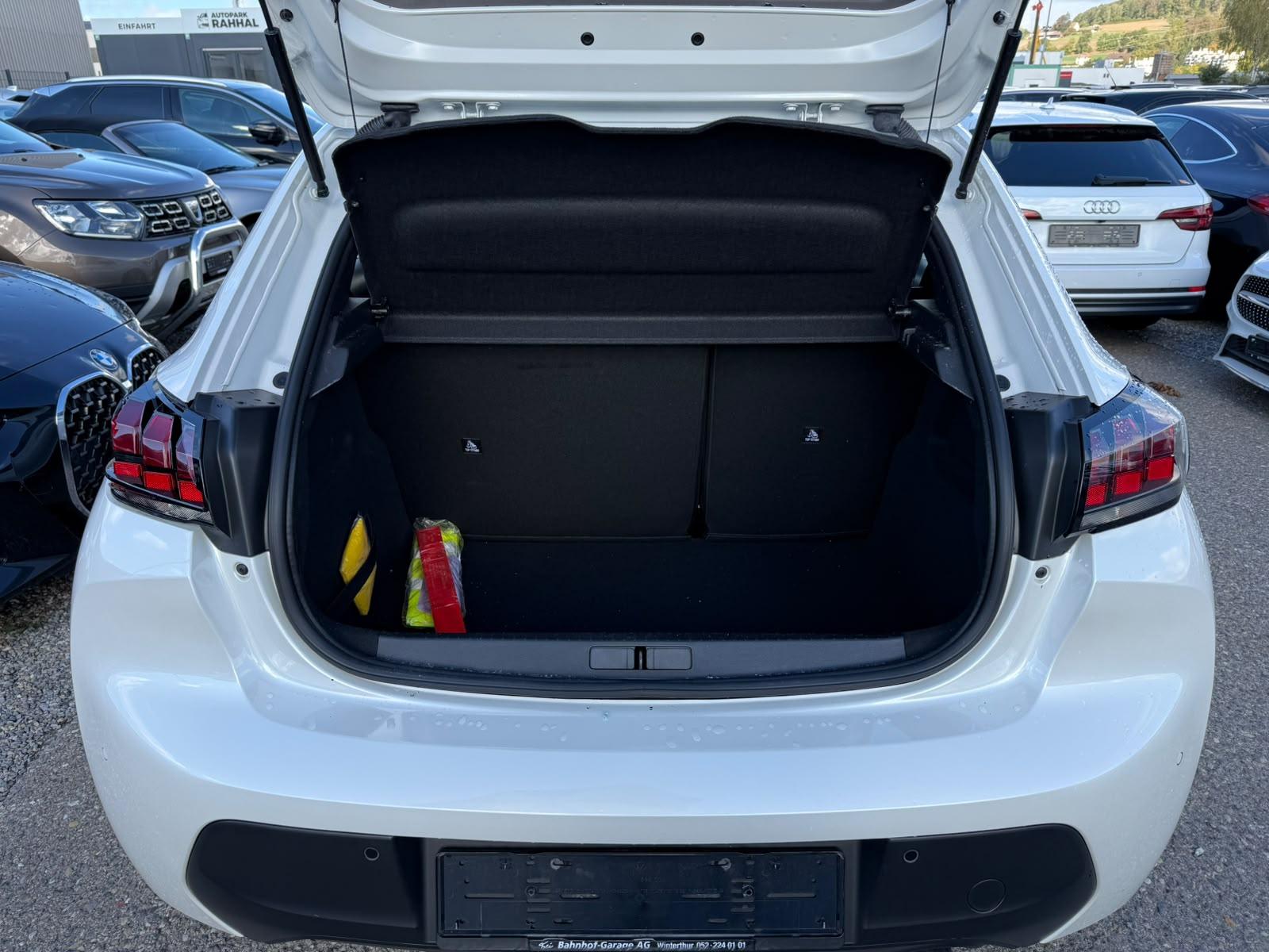 PEUGEOT 208 1.2 PureTech Active-image-8