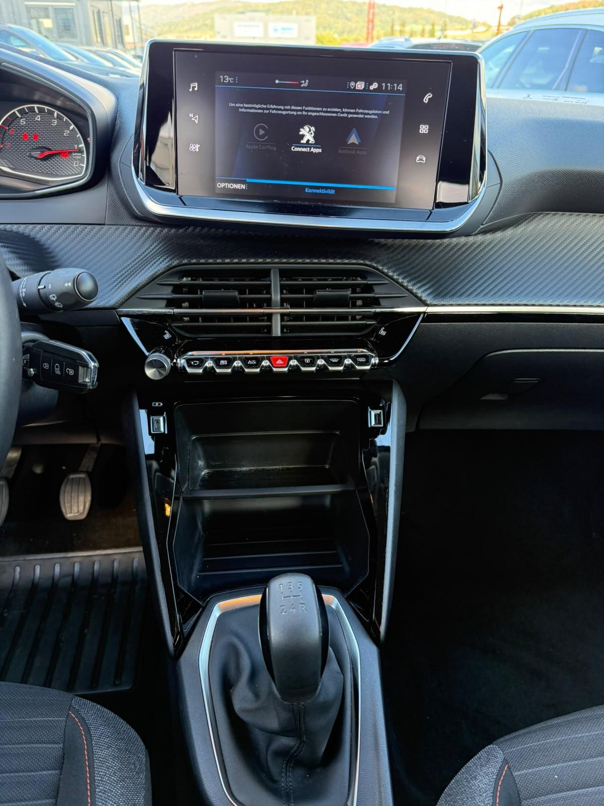 PEUGEOT 208 1.2 PureTech Active-image-10