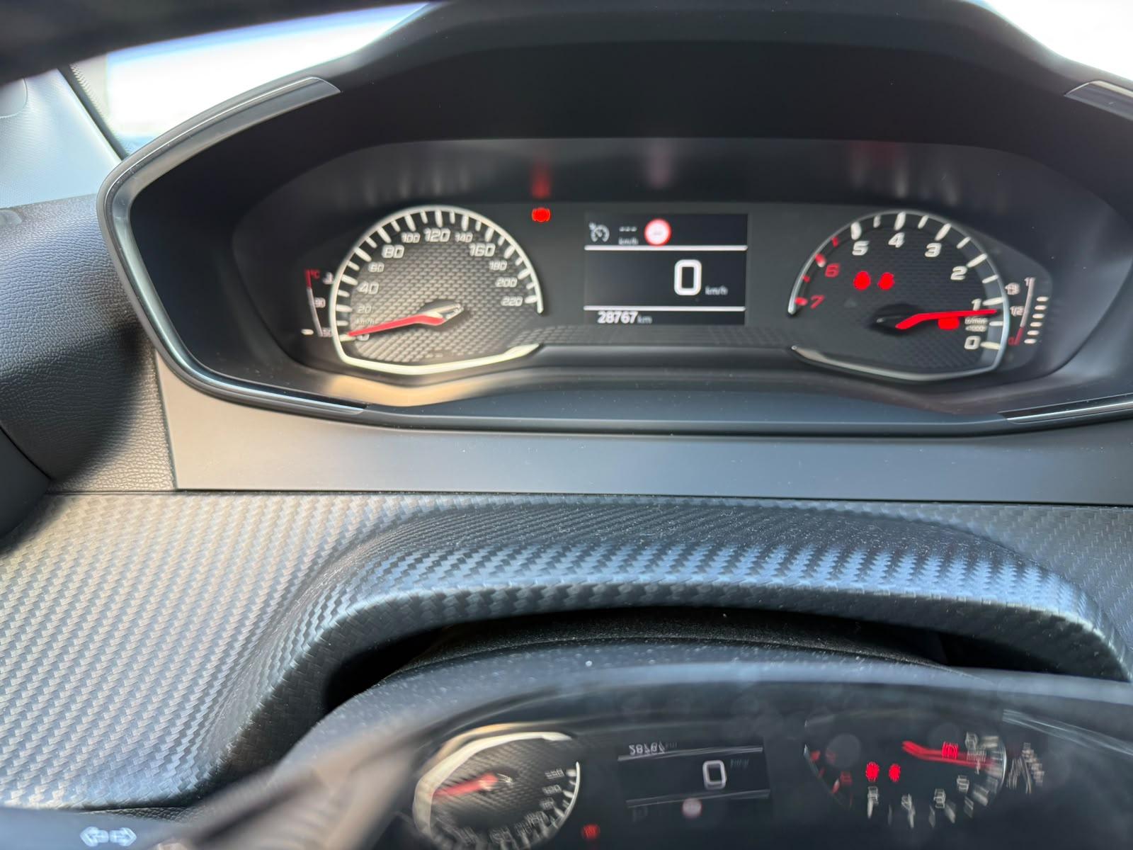 PEUGEOT 208 1.2 PureTech Active-image-12