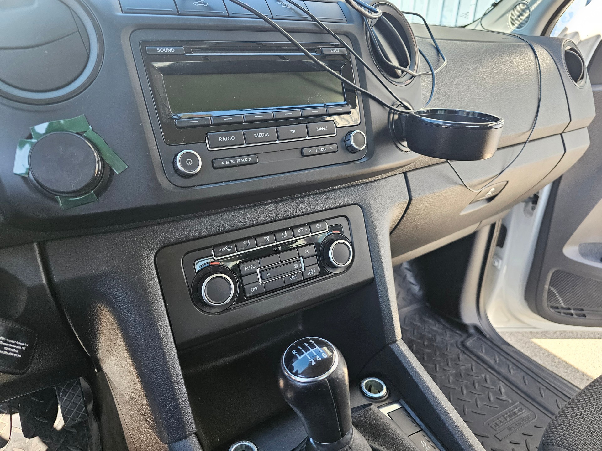 VW Amarok 2.0 BiTDI Trendline 4Motion permanent-image-11