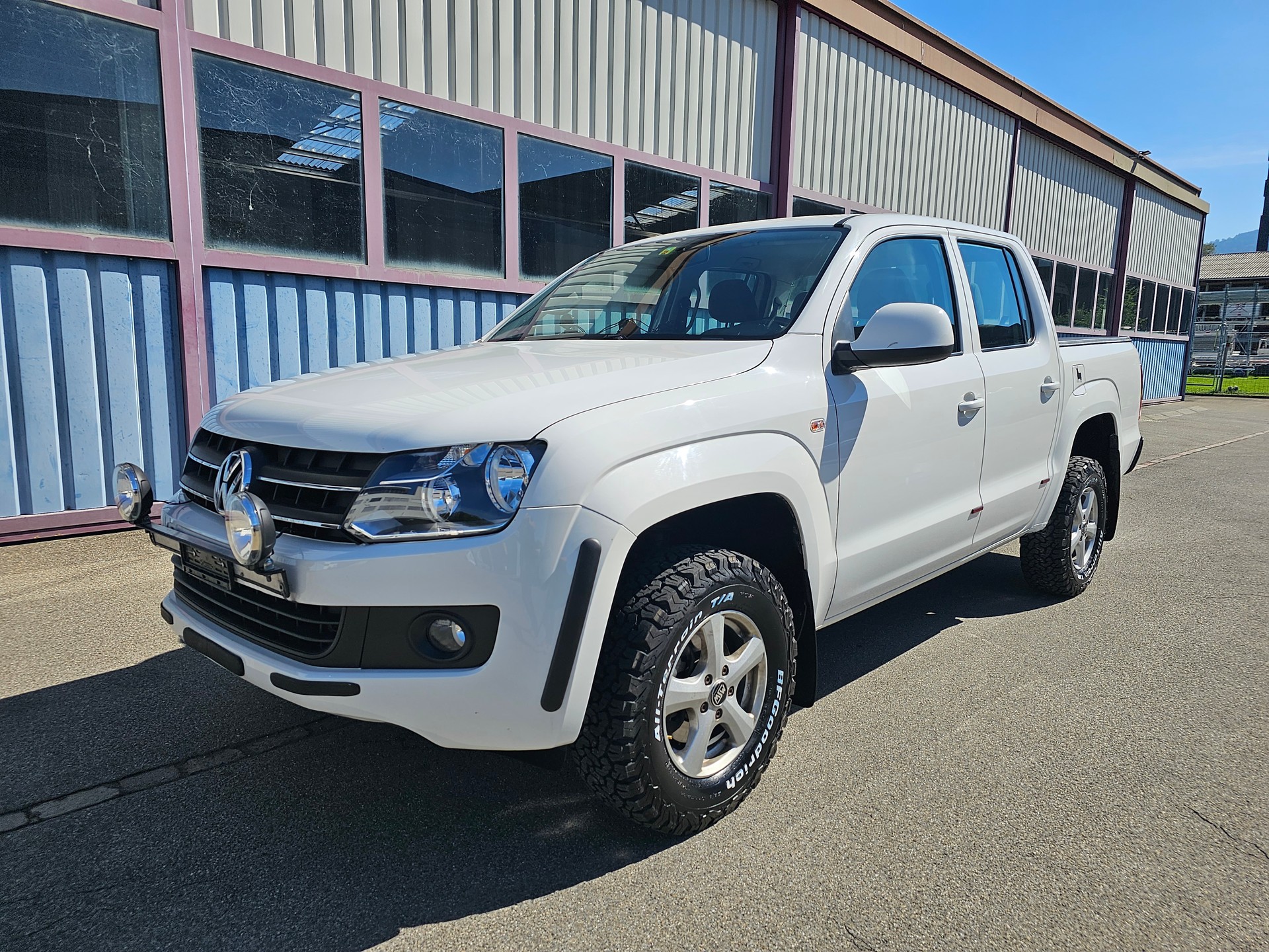 VW Amarok 2.0 BiTDI Trendline 4Motion permanent-image-0