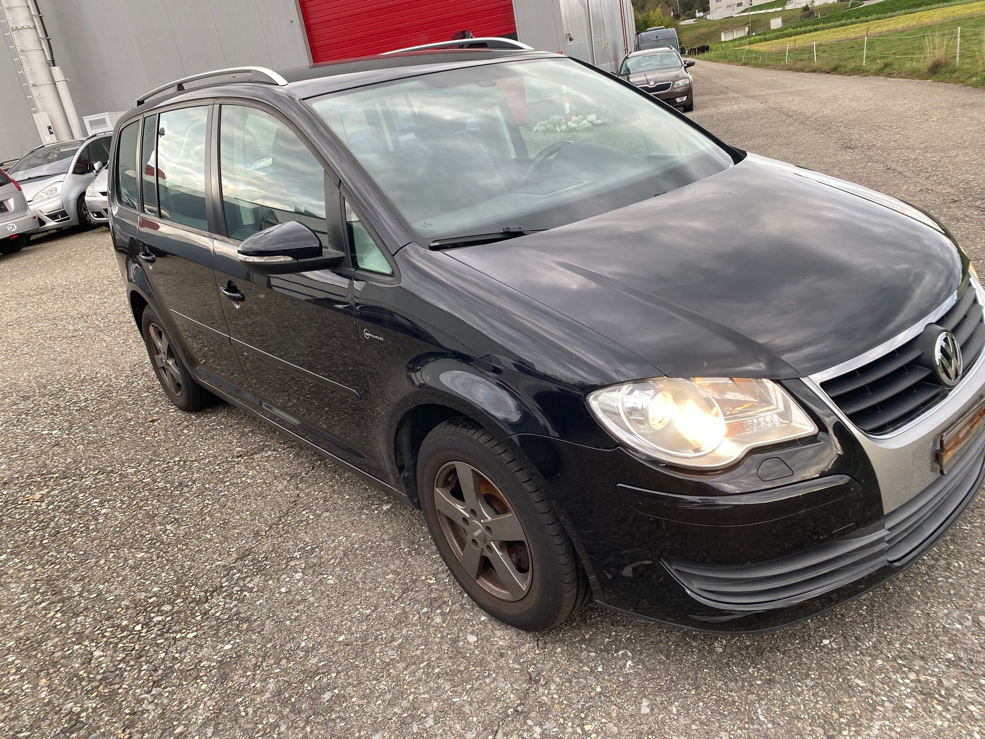 VW Touran 1.4 TSI Trendline-image-1