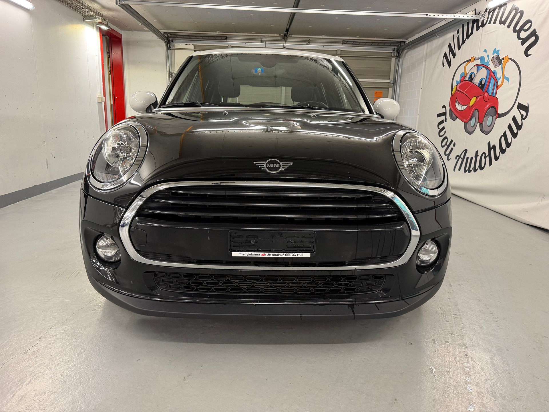 MINI Cooper Blackyard-image-2