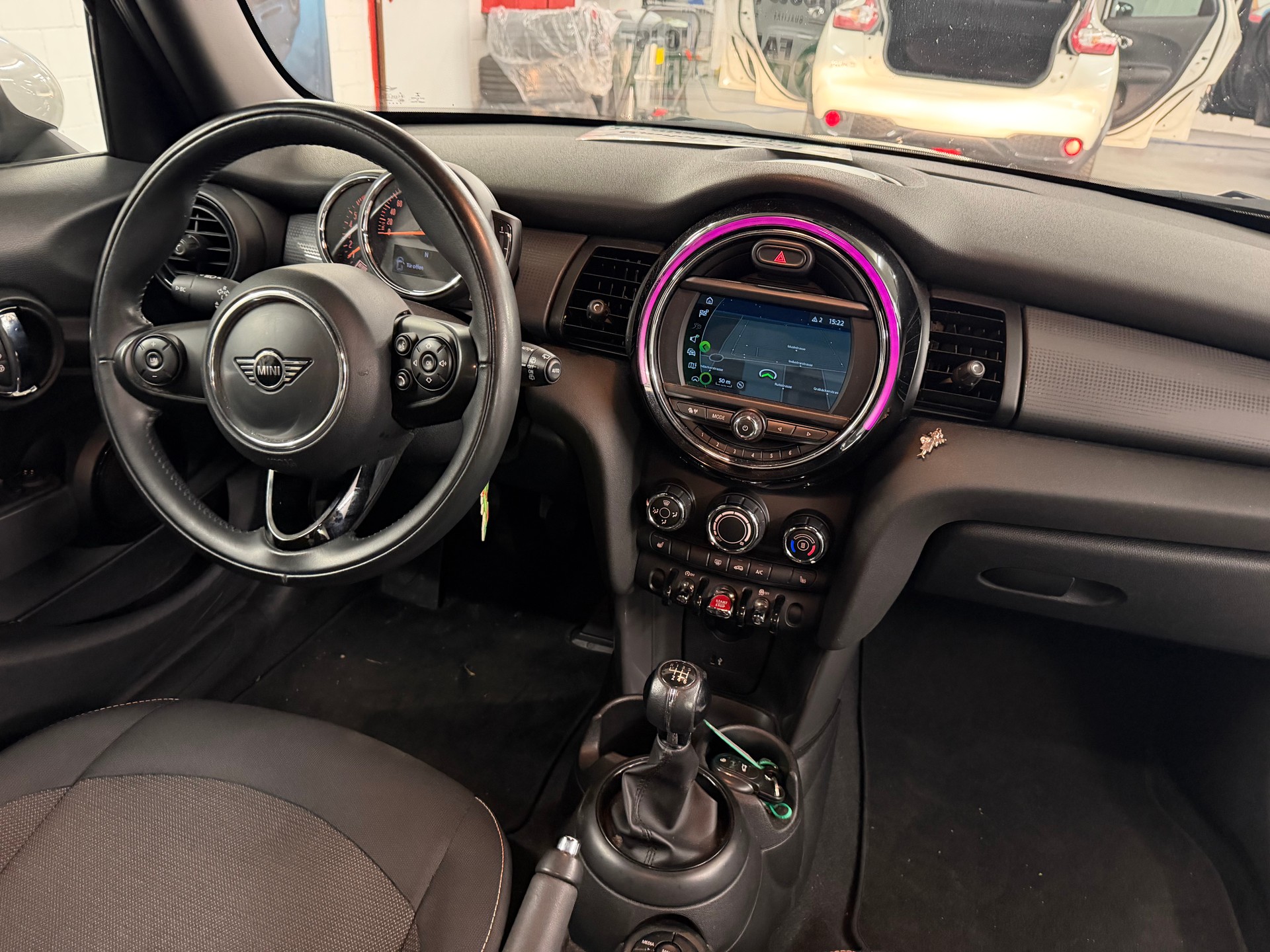 MINI Cooper Blackyard-image-11