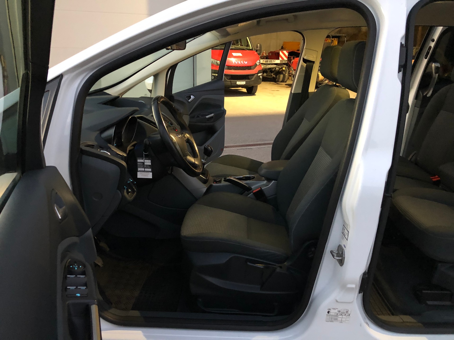 FORD Grand C-Max 1.0 SCTi Carving-image-7
