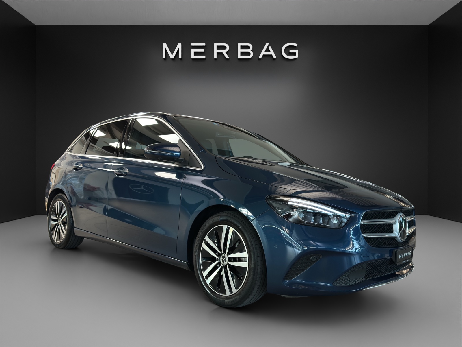 MERCEDES-BENZ B 200 4M Progressive-image-0