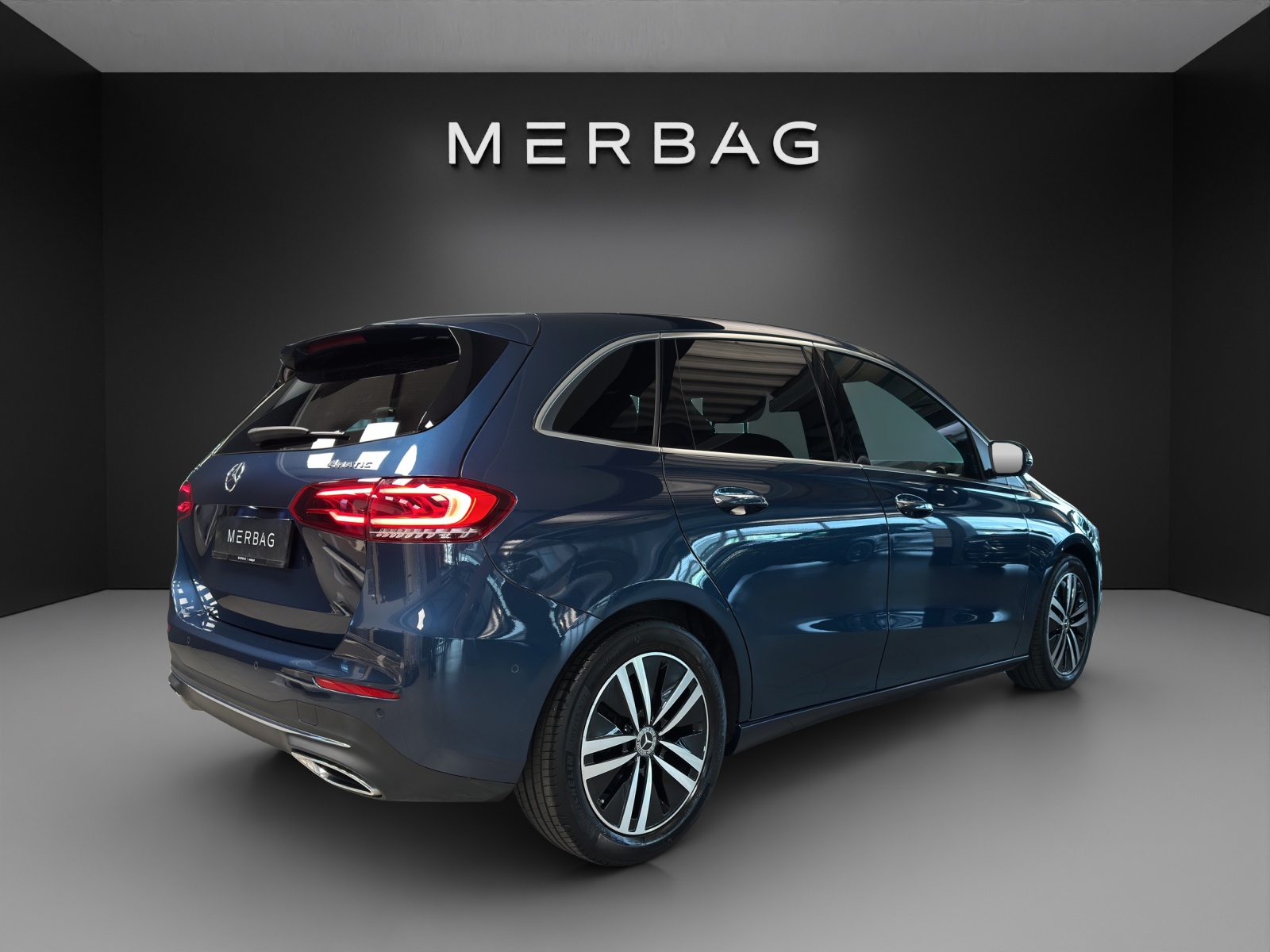 MERCEDES-BENZ B 200 4M Progressive-image-5