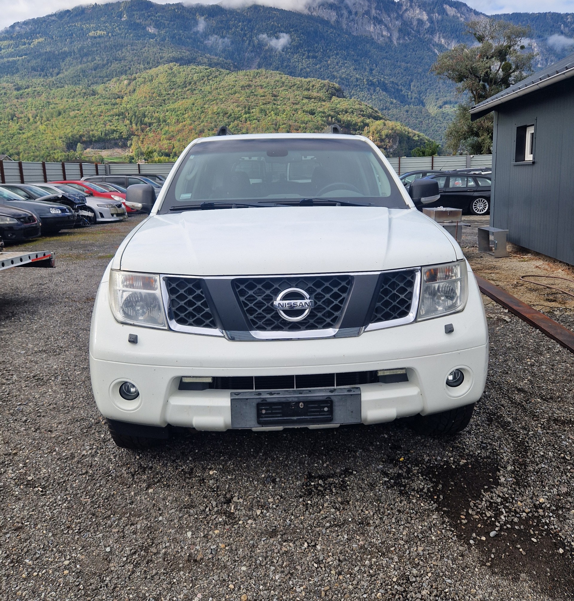 NISSAN Pathfinder 2.5 dCi Platinum Automatic-image-1