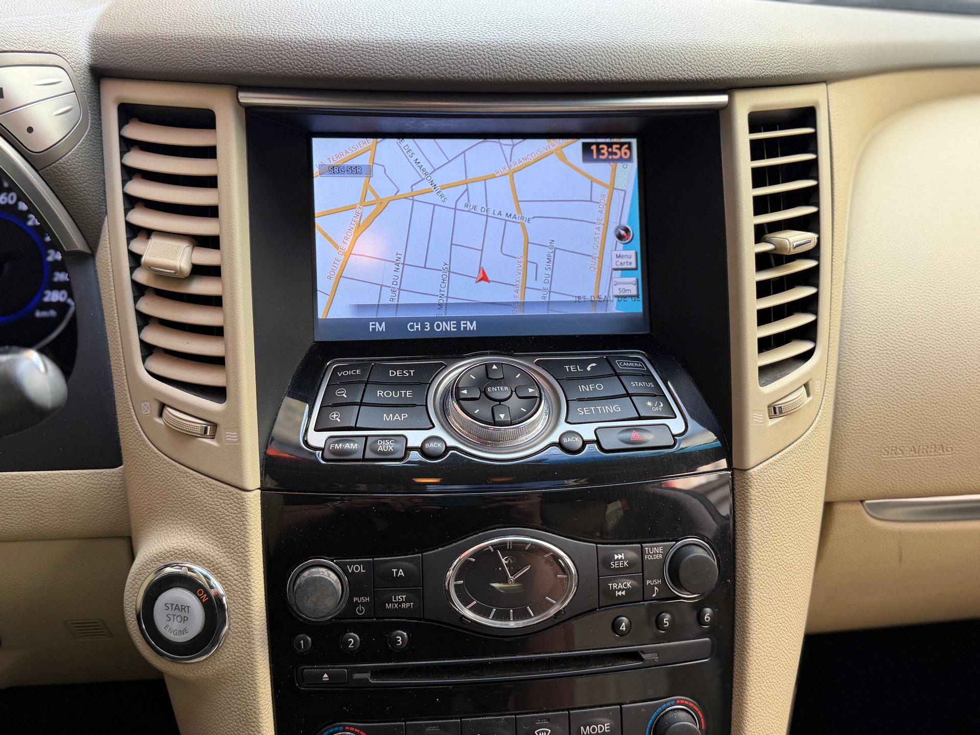 INFINITI FX30d GT Premium AWD Automatic-image-14