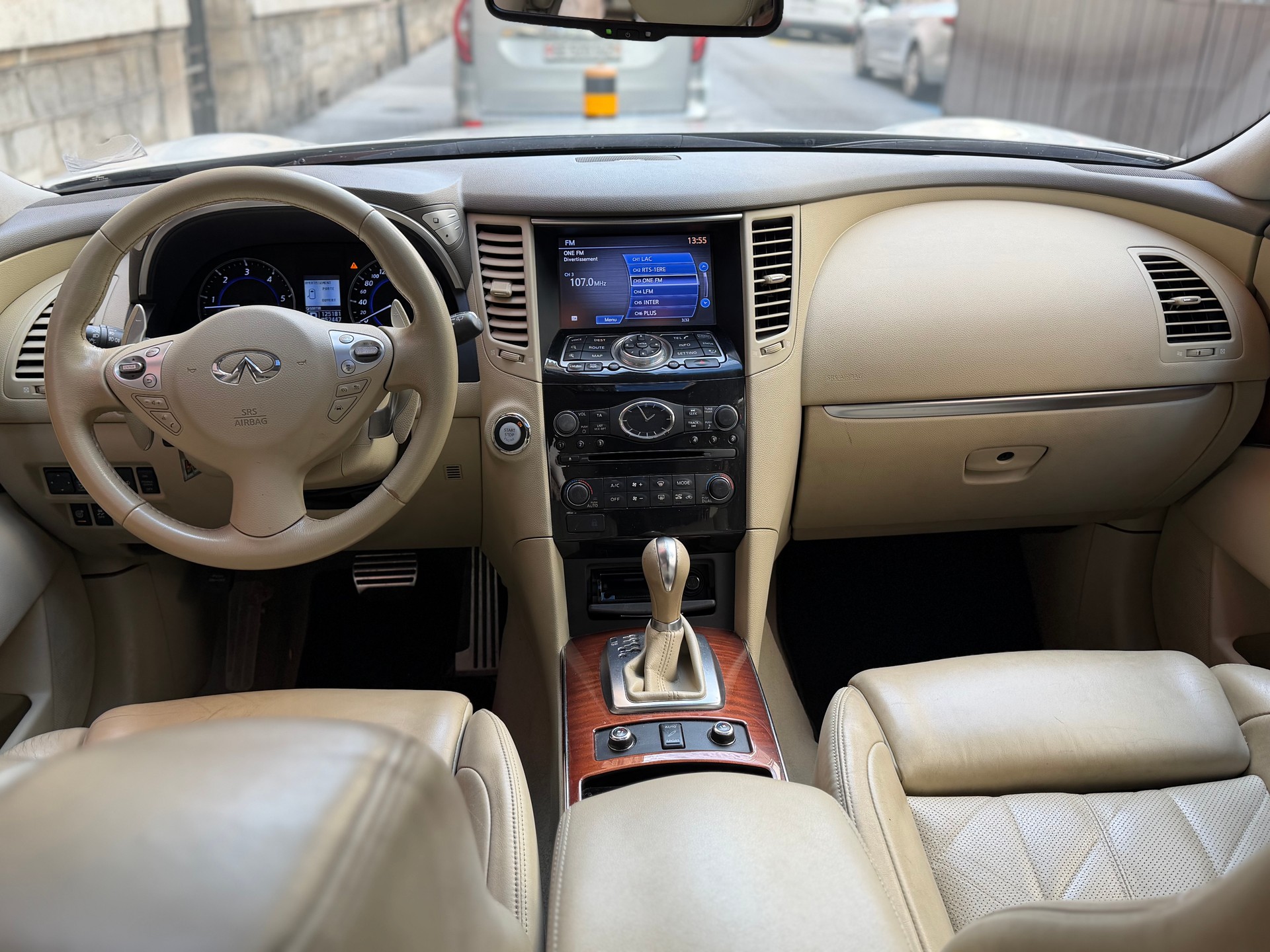 INFINITI FX30d GT Premium AWD Automatic-image-7