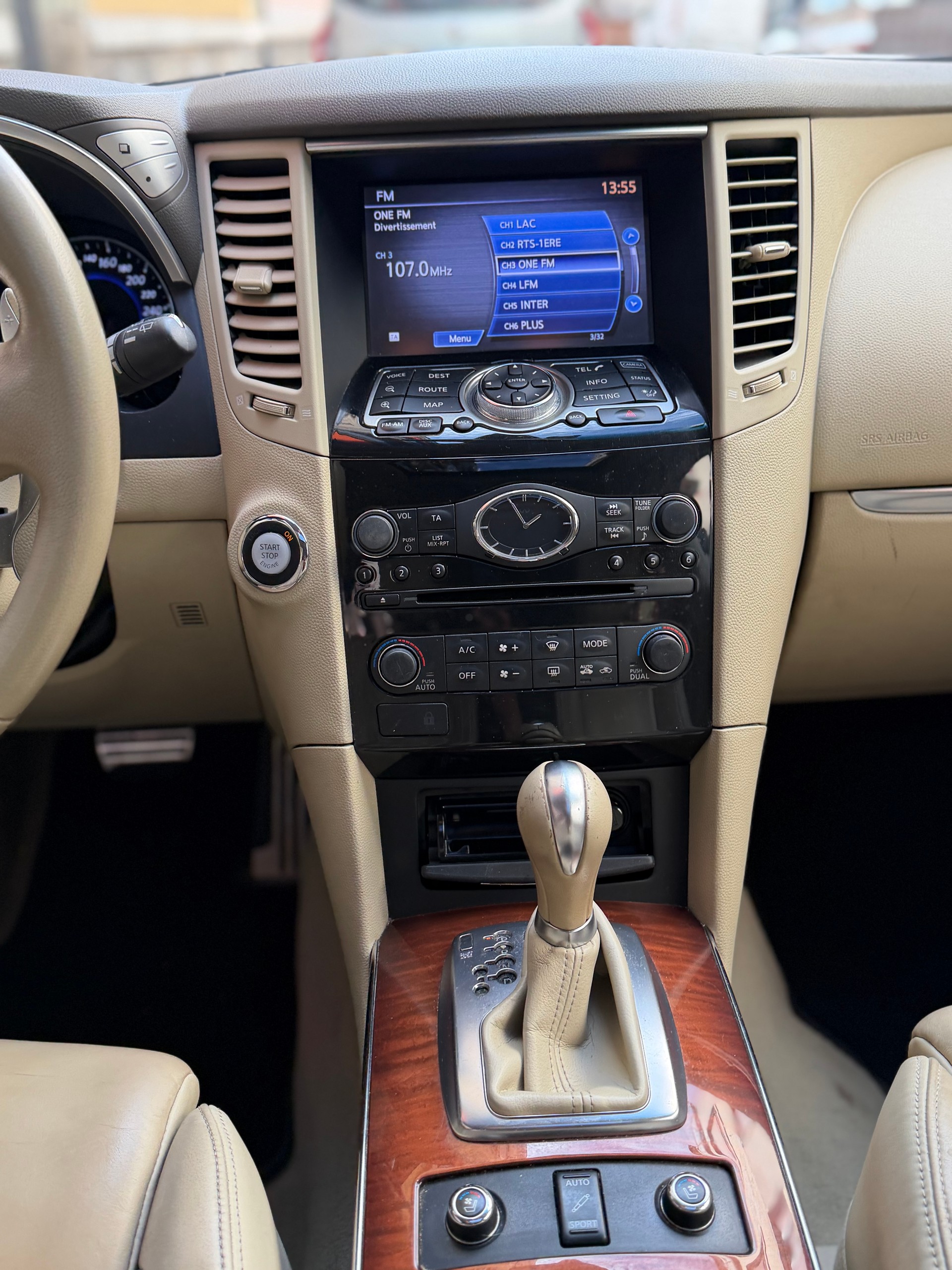 INFINITI FX30d GT Premium AWD Automatic-image-10