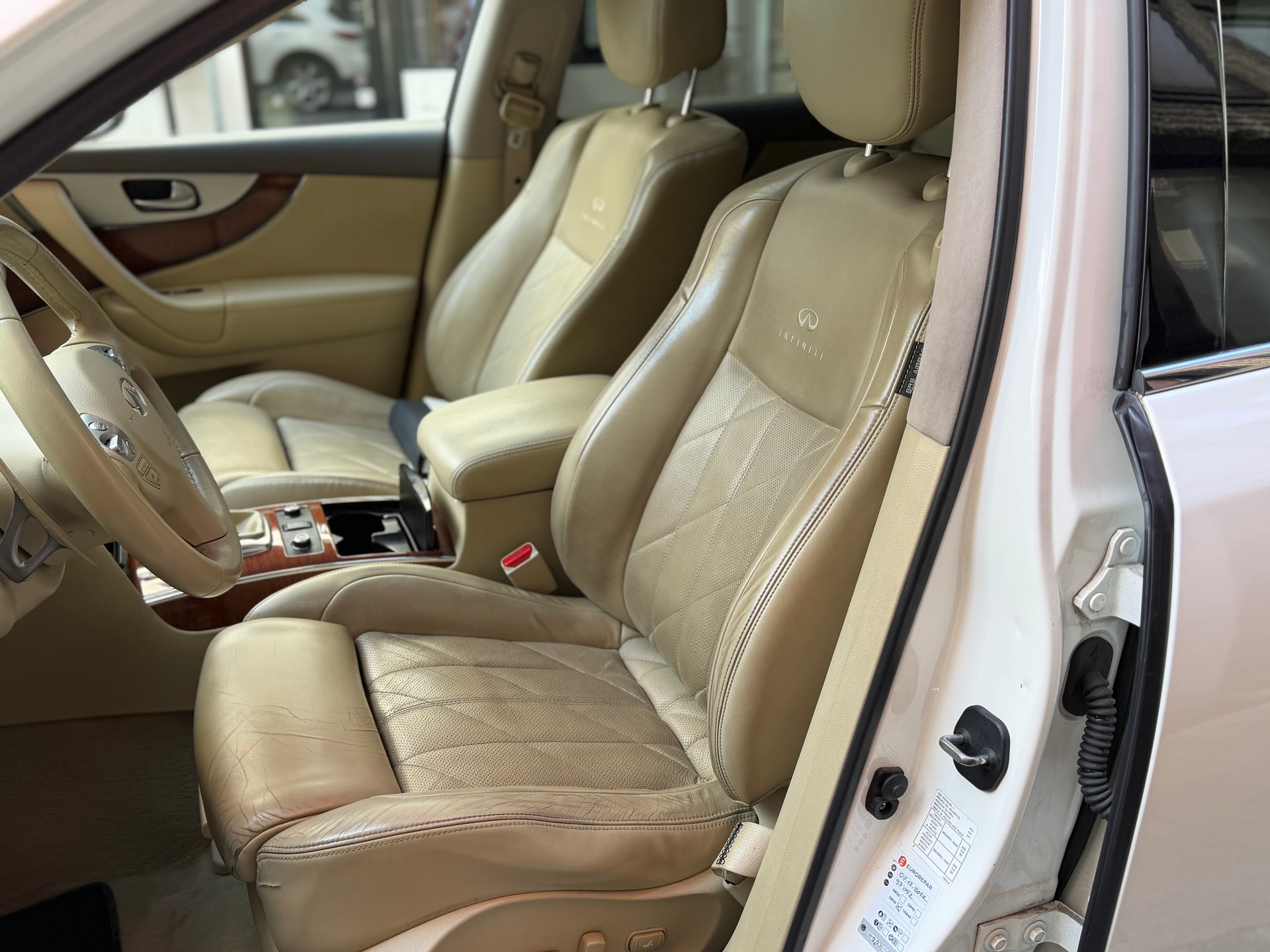 INFINITI FX30d GT Premium AWD Automatic-image-5