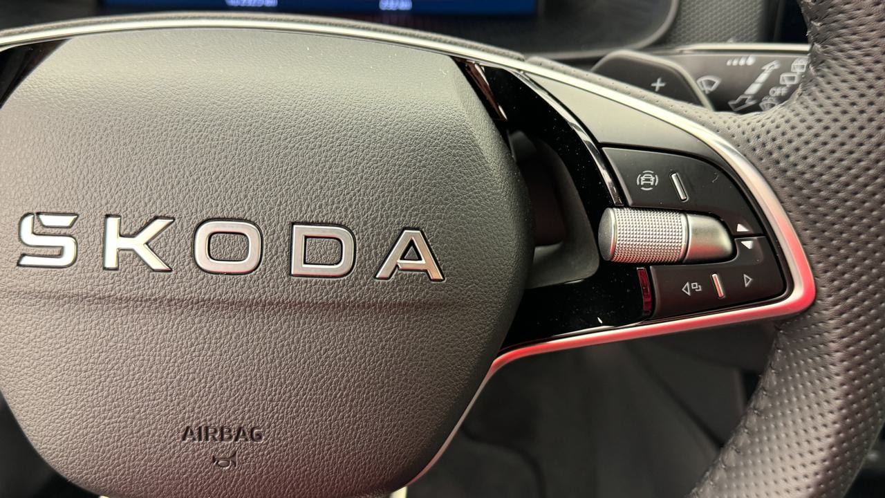 SKODA Kamiq 1.5 TSI ACT Monte Carlo DSG-image-9