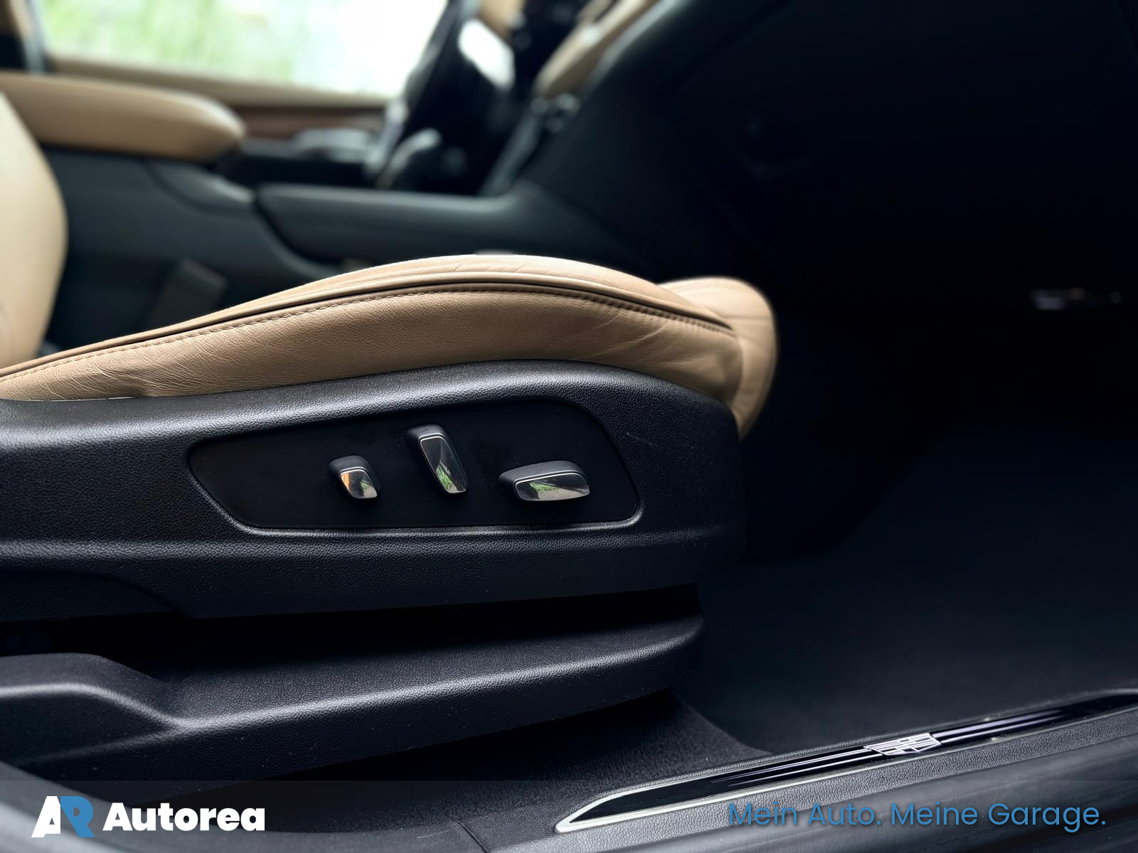 CADILLAC XT5 Crossover 3.6 Luxury Automatic-image-23