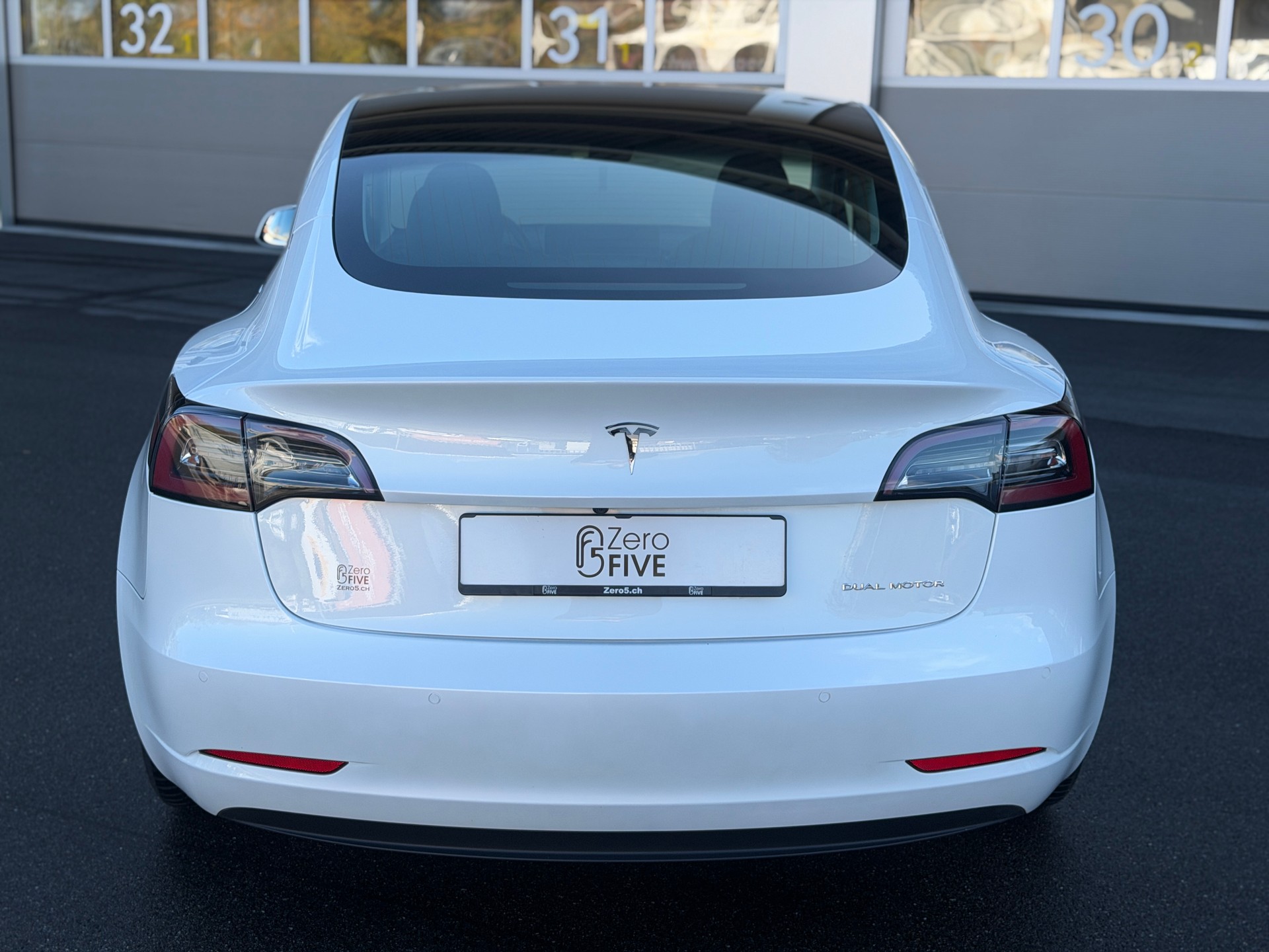 TESLA Model 3 Long Range Dual Motor AWD-image-4